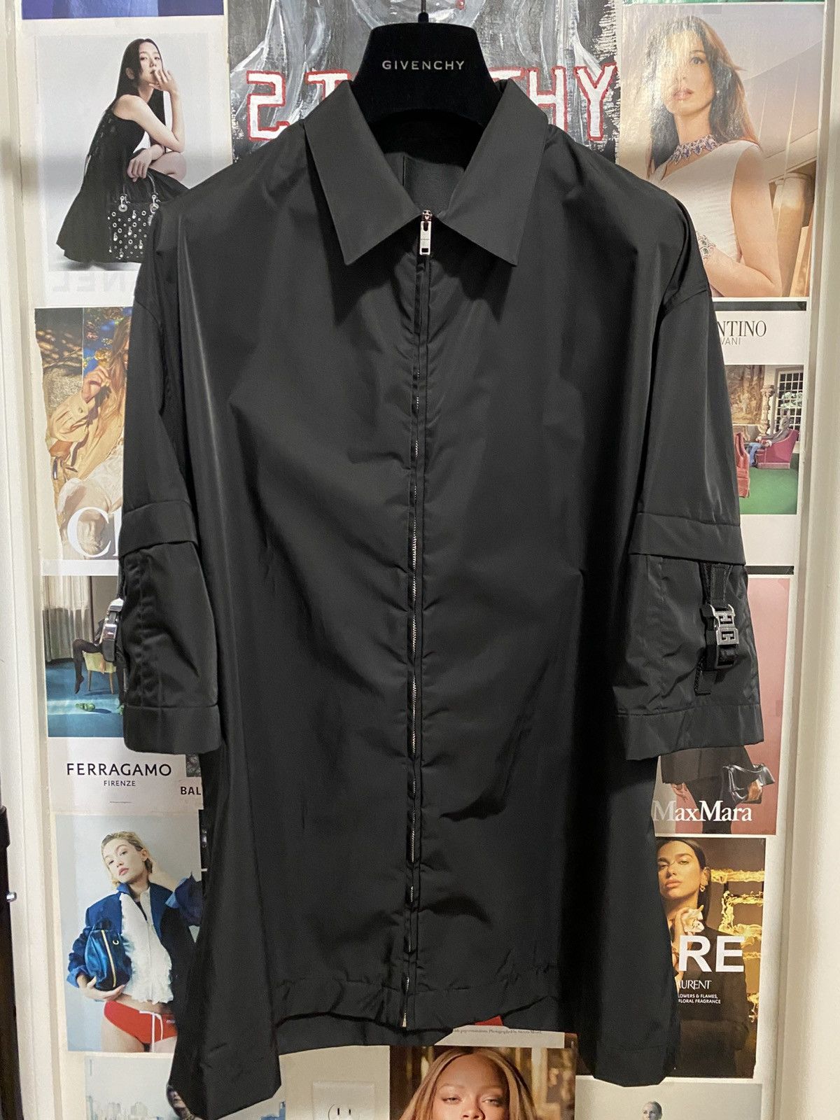 Givenchy Givenchy Short Sleeves Jacket Size US S / EU 44-46 / 1 - 1 Thumbnail