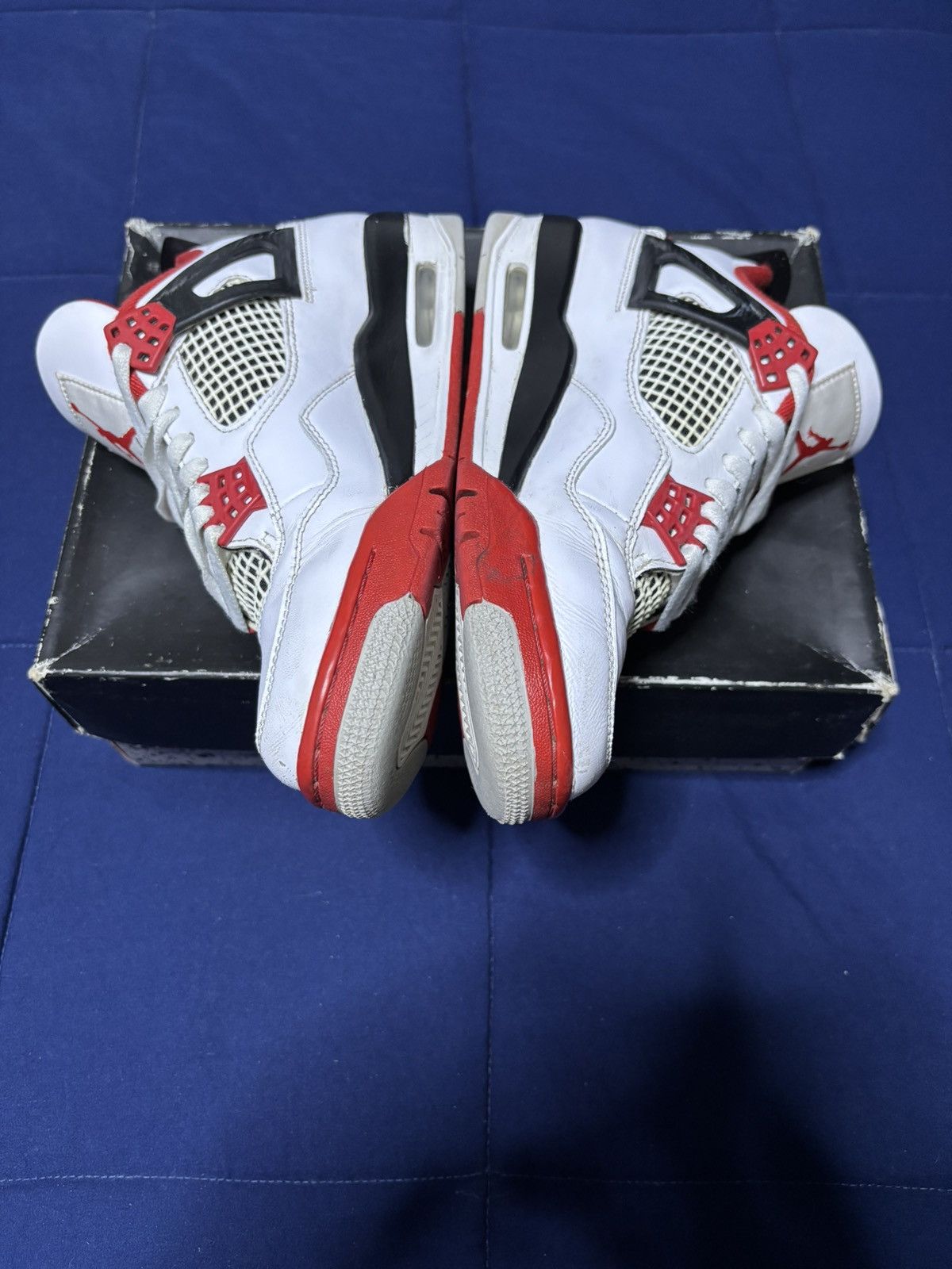 Jordan Brand Jordan 4 Retro OG Fire Red 2020 Size 8 Size US 8 / EU 41 - 4 Thumbnail