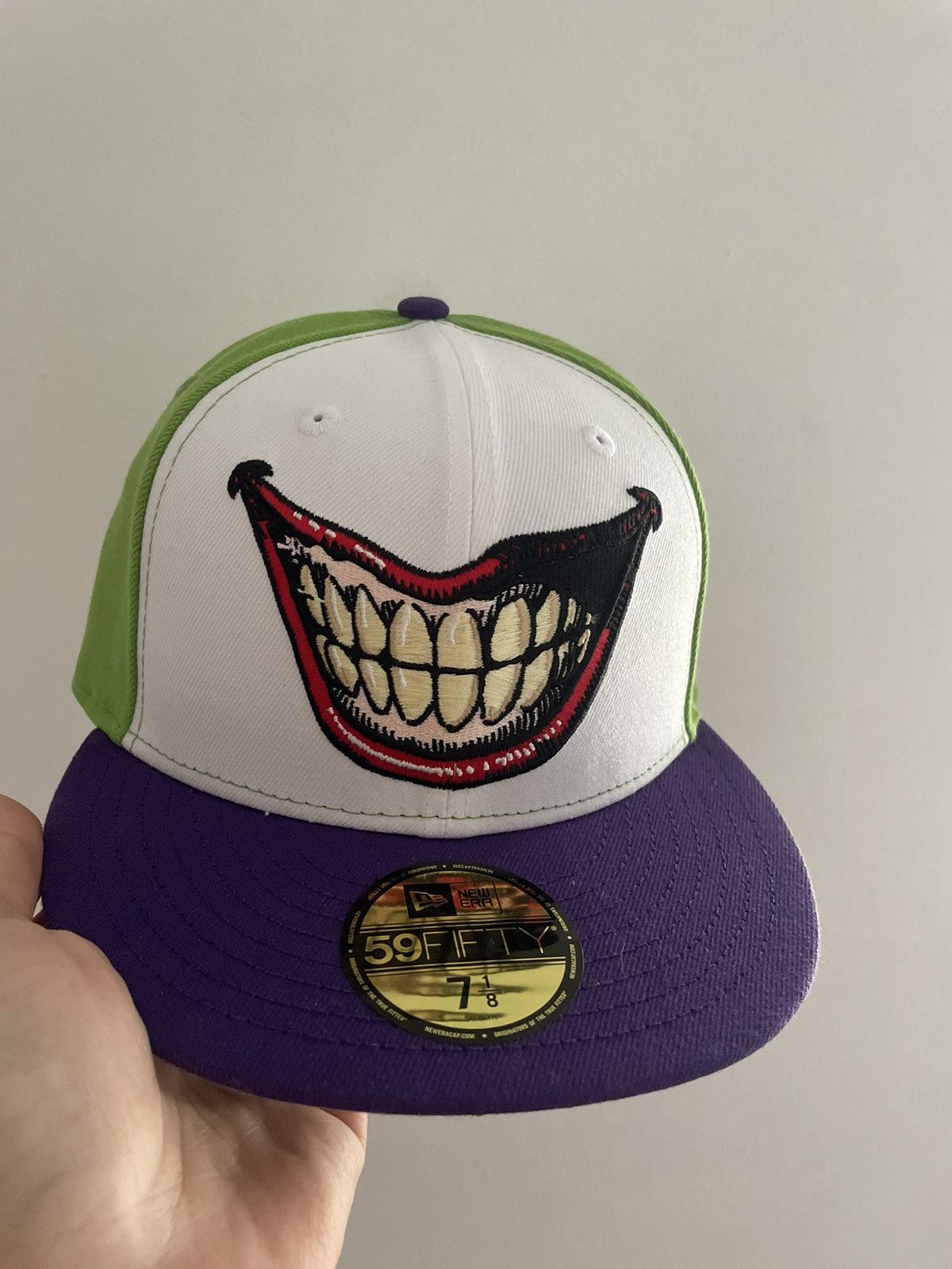 image of Myfitteds Joker Dc Comics Size 7 1/8 In Store Ex in Purple, Men's