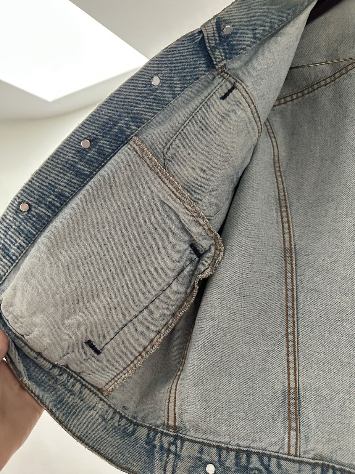 Maison Margiela 1999 Silver Painted Denim Jacket Size US L / EU 52-54 / 3 - 3 Thumbnail