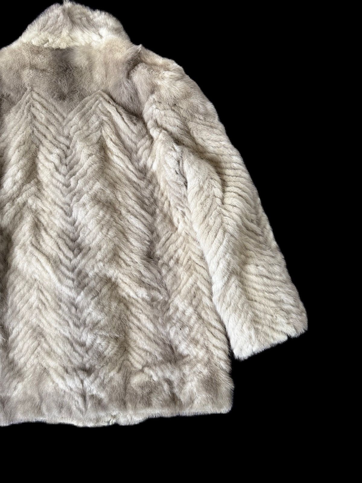 Japanese Brand Vintage Japan Custom Genuine Faux Fur Jacket Size S Size S / US 4 / IT 40 - 5 Thumbnail