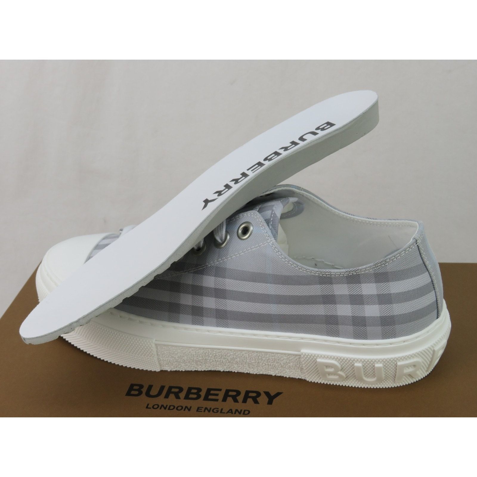Burberry BURBERRY JACK GRAY CHECK CANVAS LOGO WHITE SNEAKERS 45 12 IT Size US 12 / EU 45 - 8 Thumbnail