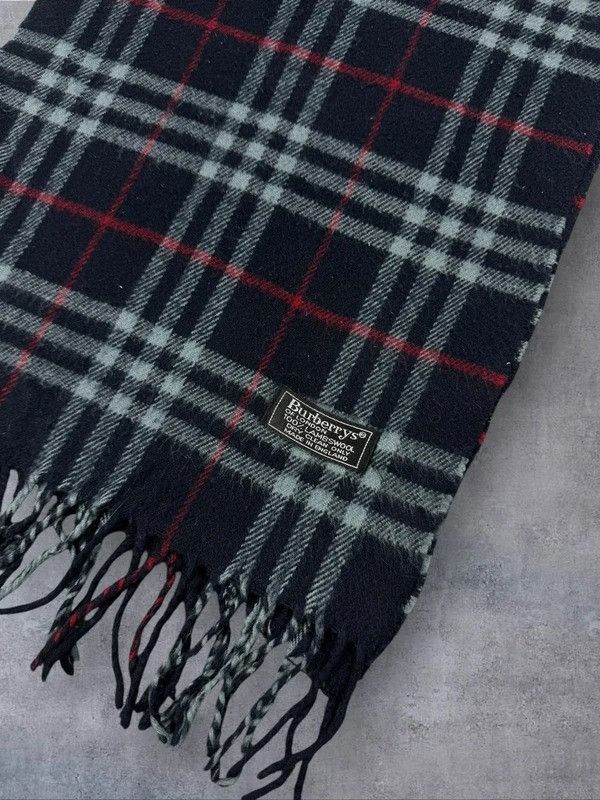 Burberry Vintage Burberry full pattern navy wool scarf Size ONE SIZE - 6 Thumbnail