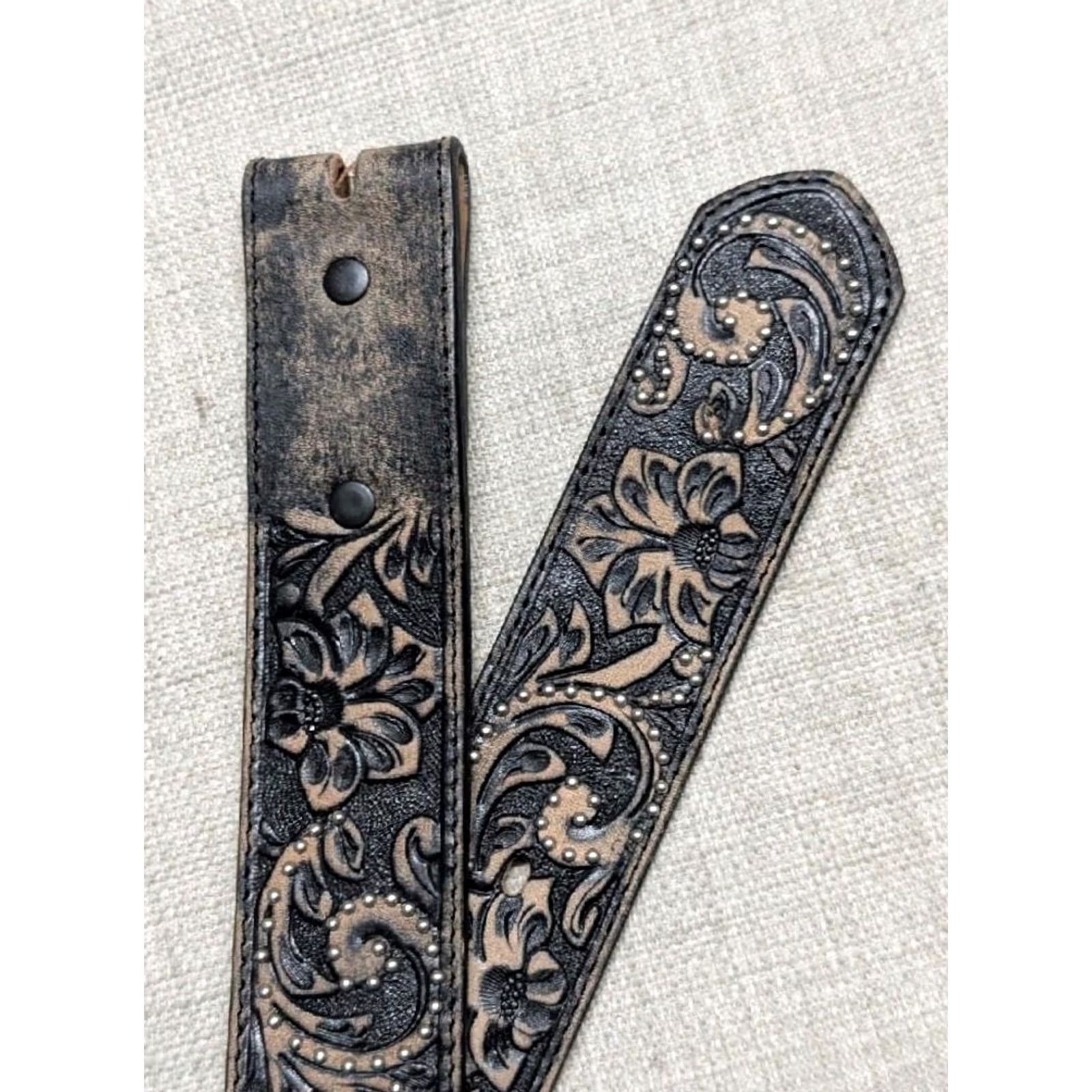 Vintage VINTAGE Justin belt Tooled studded western belt 30 black tan cowhide leather buckled belt Men Size 30 - 3 Thumbnail