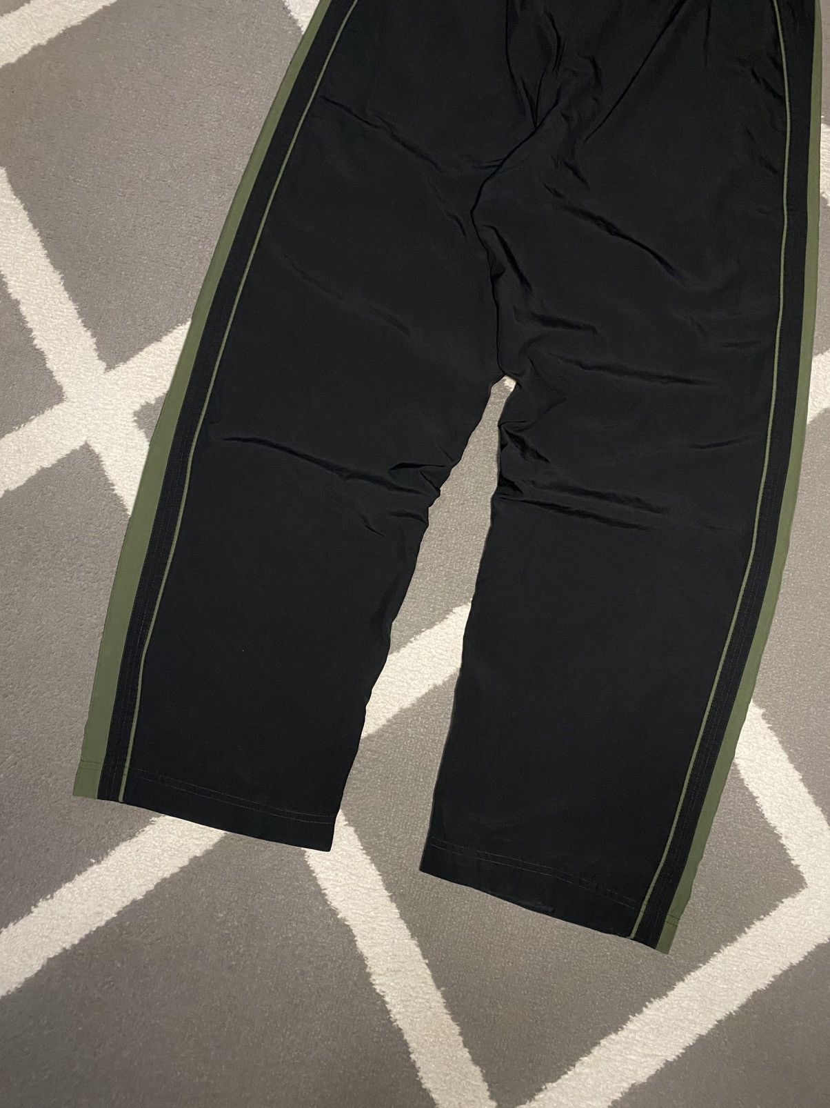 Nike × Vintage Vintage 00’s Nike Swoosh Baggy Staight Fit Sweatpants TN Size US 34 / EU 50 - 11 Thumbnail