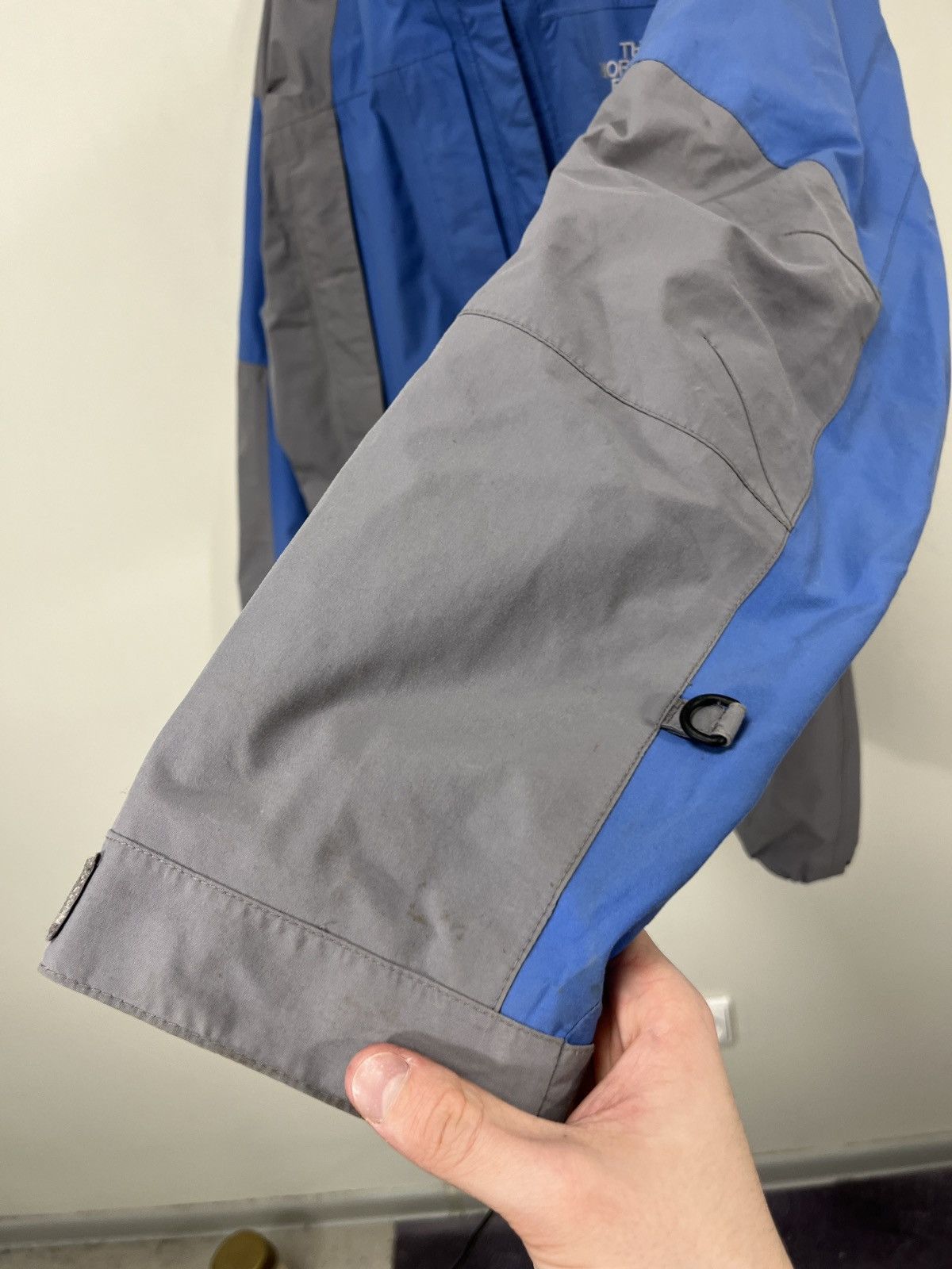 The North Face Vintage The North Face Gore-Tex Nylon Hooded Outdoor Jacket Size US L / EU 52-54 / 3 - 11 Thumbnail