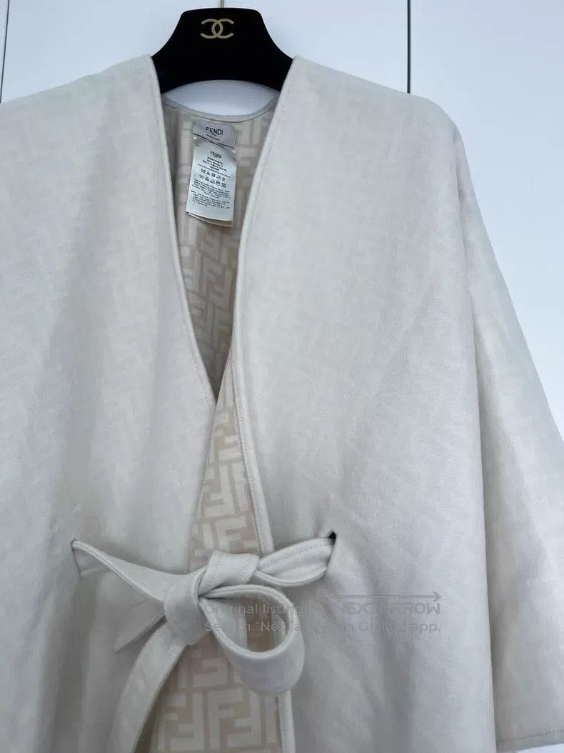 Fendi Fendi Fully Printed Shawl Cape Size M / US 6-8 / IT 42-44 - 2 Thumbnail