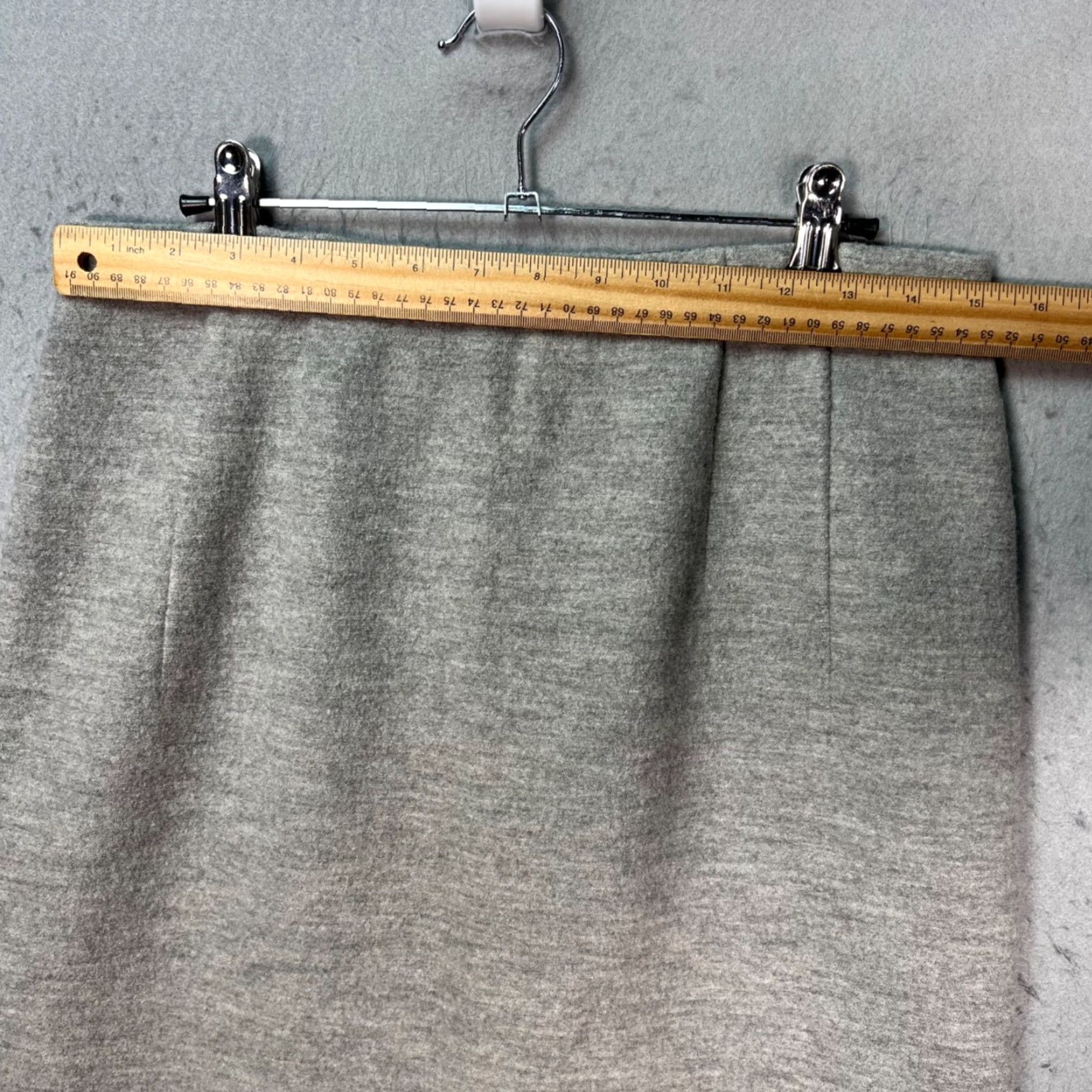 Club Monaco Club Monaco Gray Wool Pencil Skirt Womens Size 8 Size 30" / US 8 / IT 44 - 6 Thumbnail