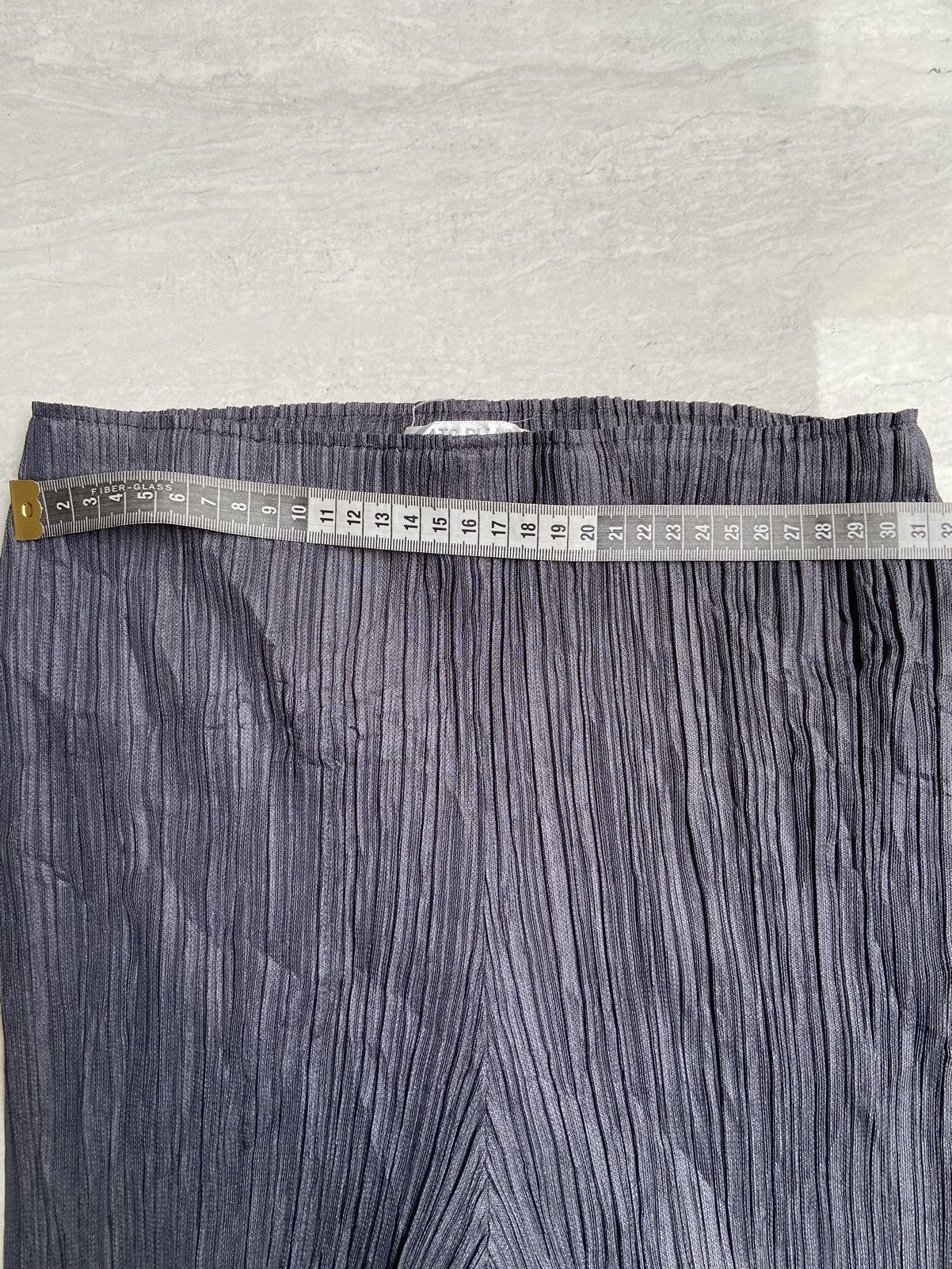 Pleats Please Issey Miyake ISSEY MIYAKE PLEATS PLEASE Grey Pants Size US 26 / EU 42 - 4 Thumbnail