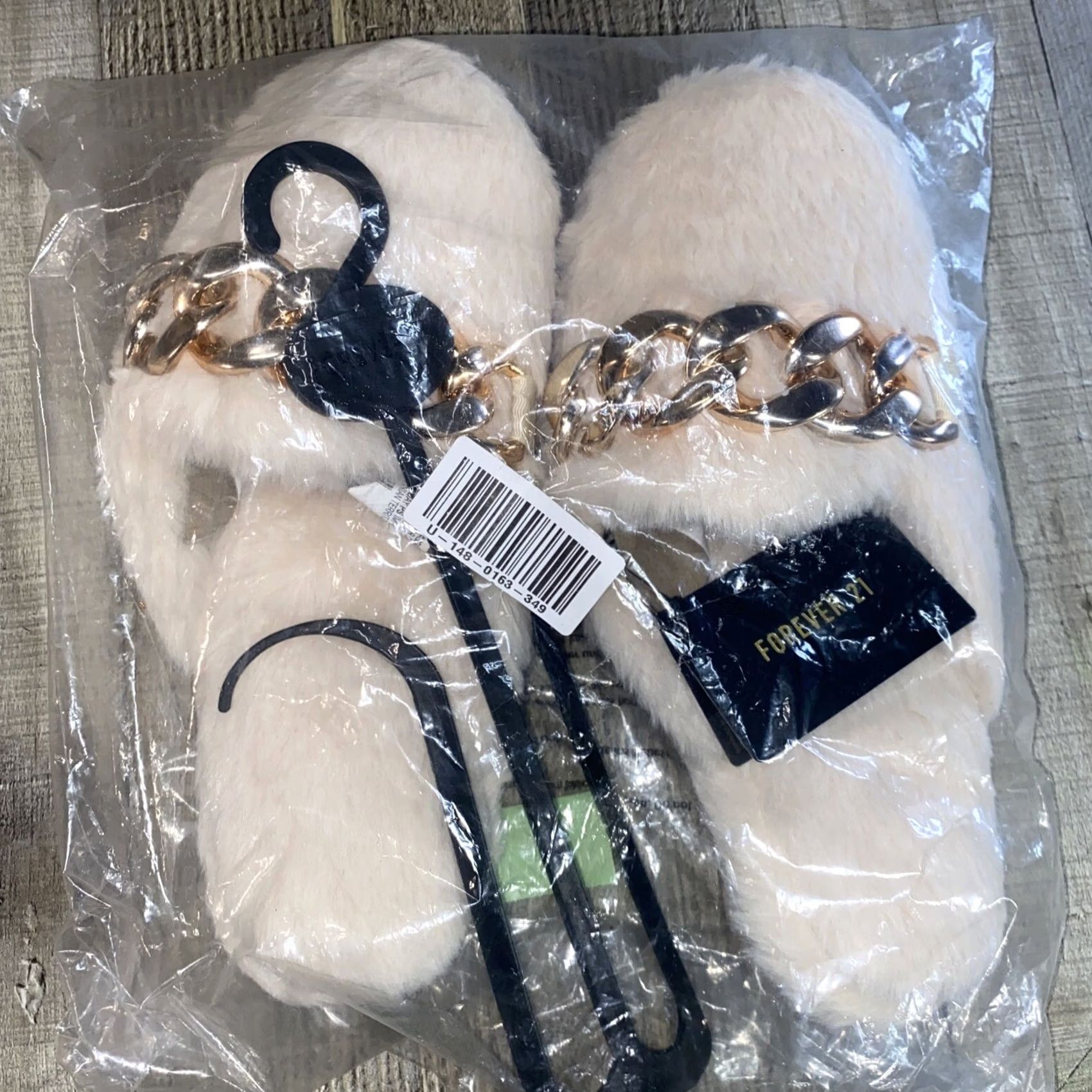 Vintage PLUS Faux Fur Curb Chain Slippers Women Slide Slipper Ivory 8 Large Size ONE SIZE - 3 Thumbnail