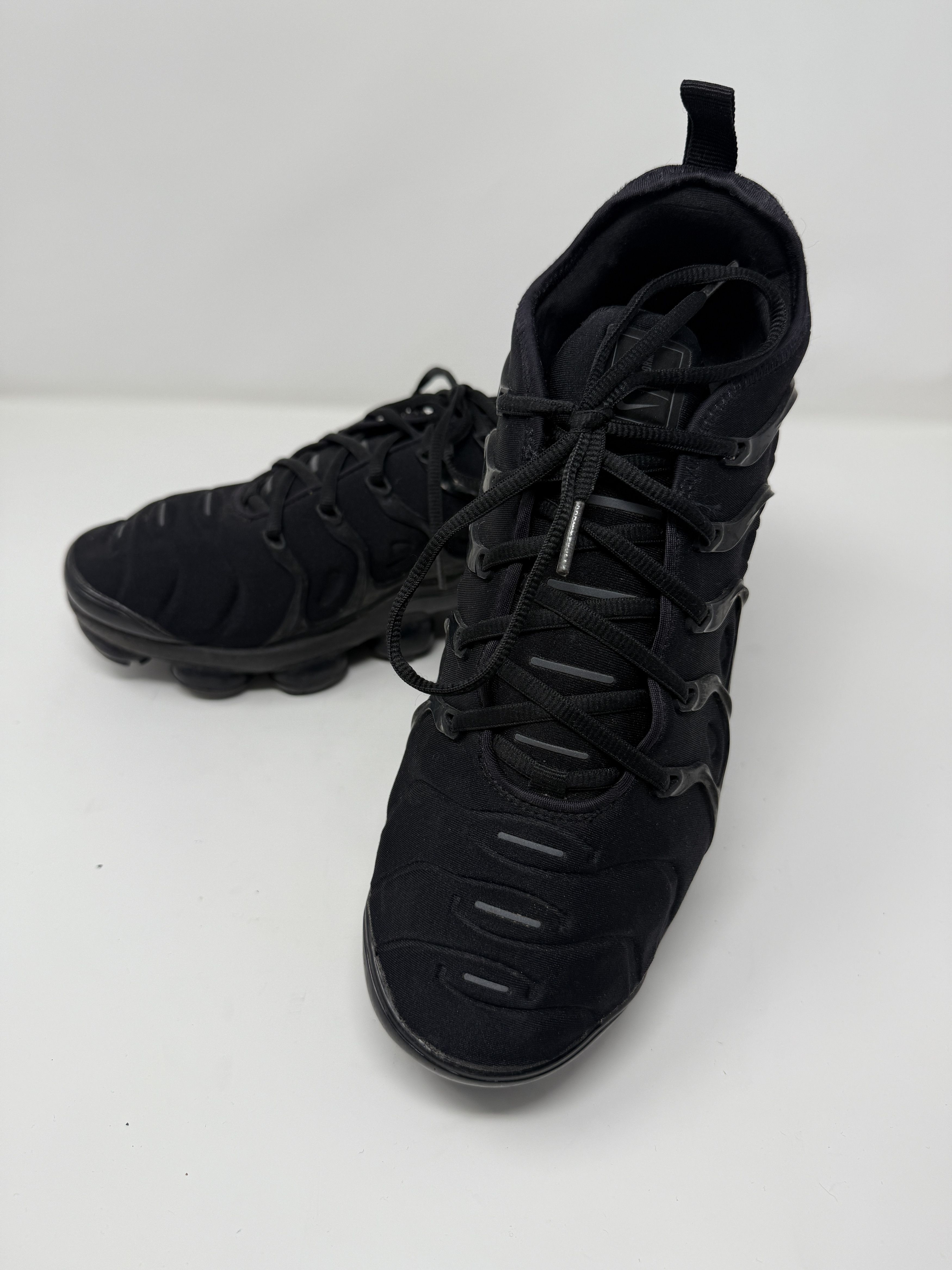 Nike Nike Air Vipormax Plus Men's Triple Black Sneakers Size US 11 / EU 44 - 4 Thumbnail