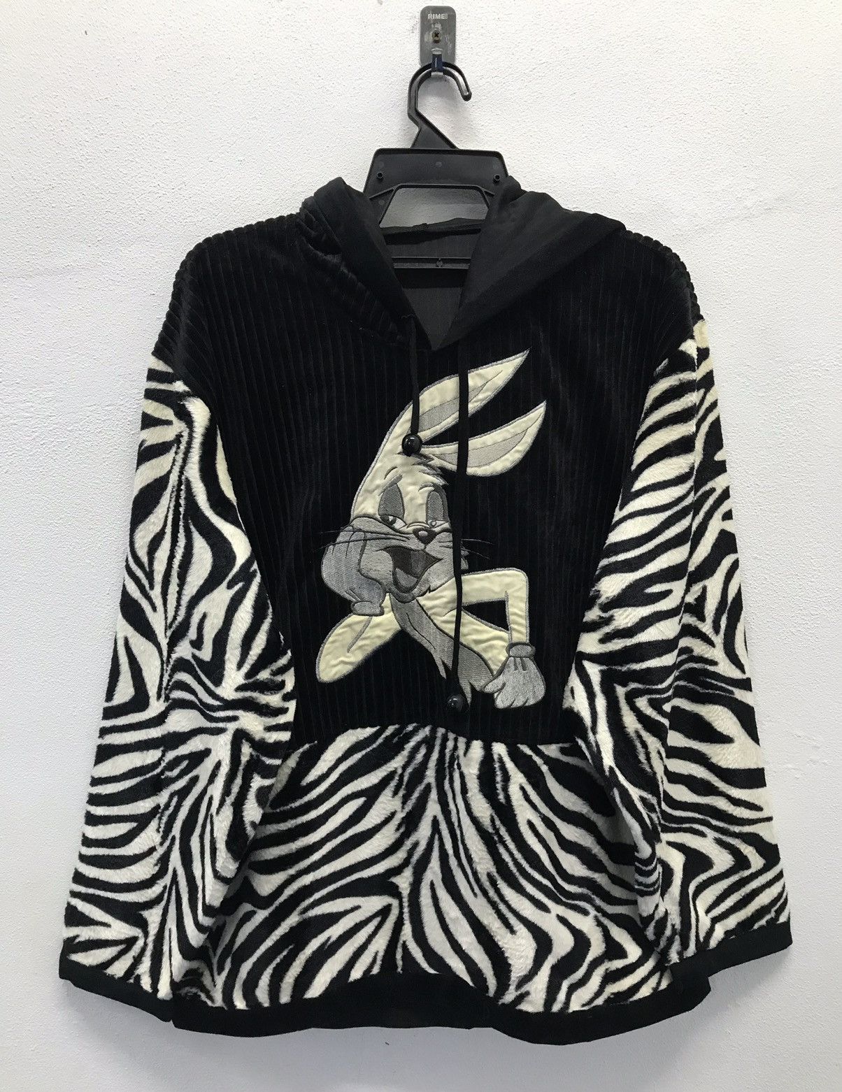 Cartoon Network × Japanese Brand × Vintage Vintage Bugs Bunn Looney Tunes Sweater Hoodie Size US L / EU 52-54 / 3 - 1 Thumbnail