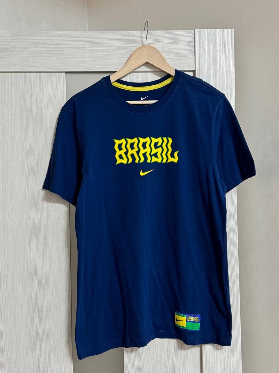 Nike × Vintage Rare Brazil Away Nike Shirt Jersey blockore neymar Size US M / EU 48-50 / 2 - 1 Thumbnail