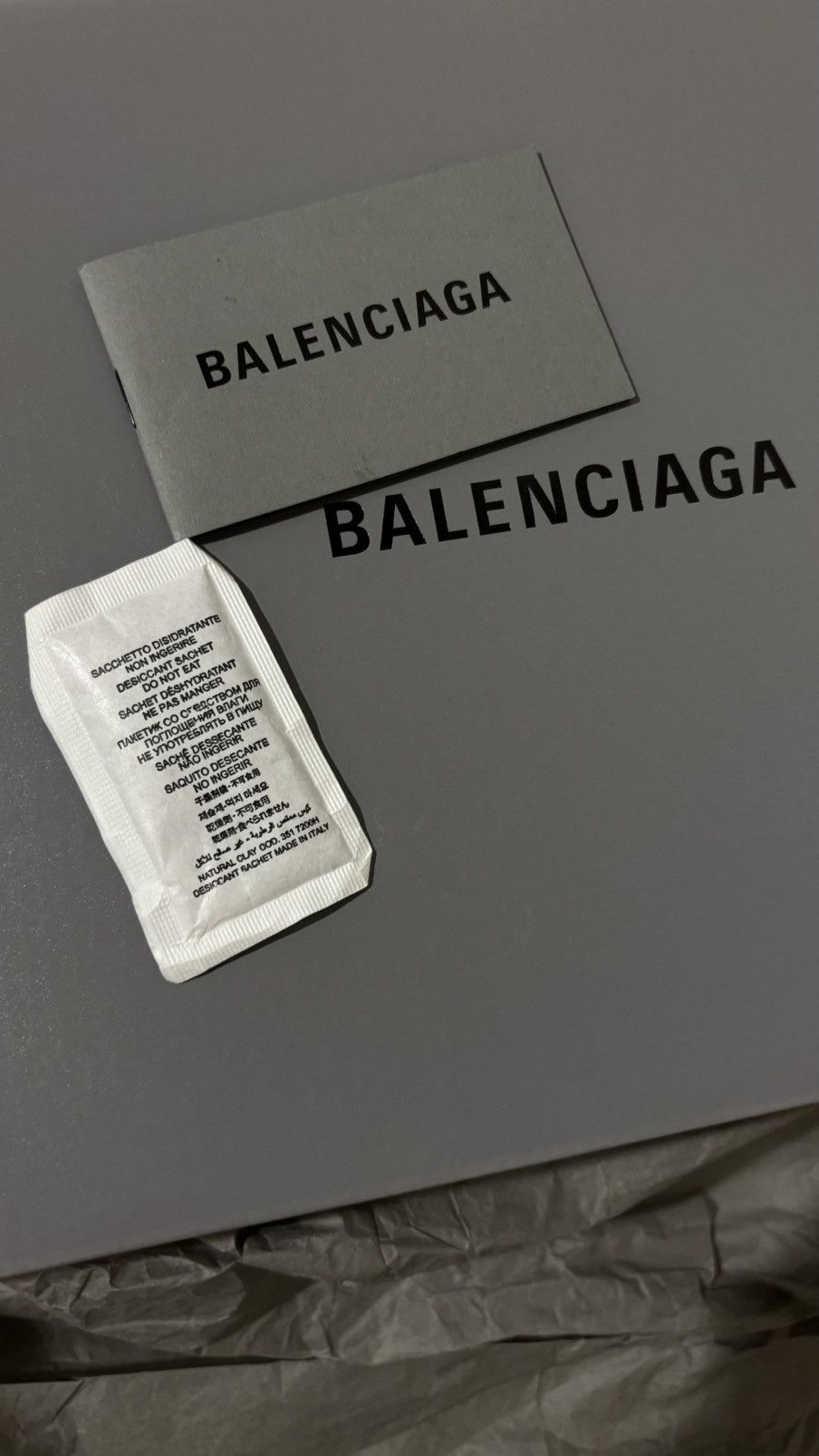 Balenciaga Balenciaga Distressed Pierced Paris Sneaker Size US 9 / EU 42 - 22 Thumbnail