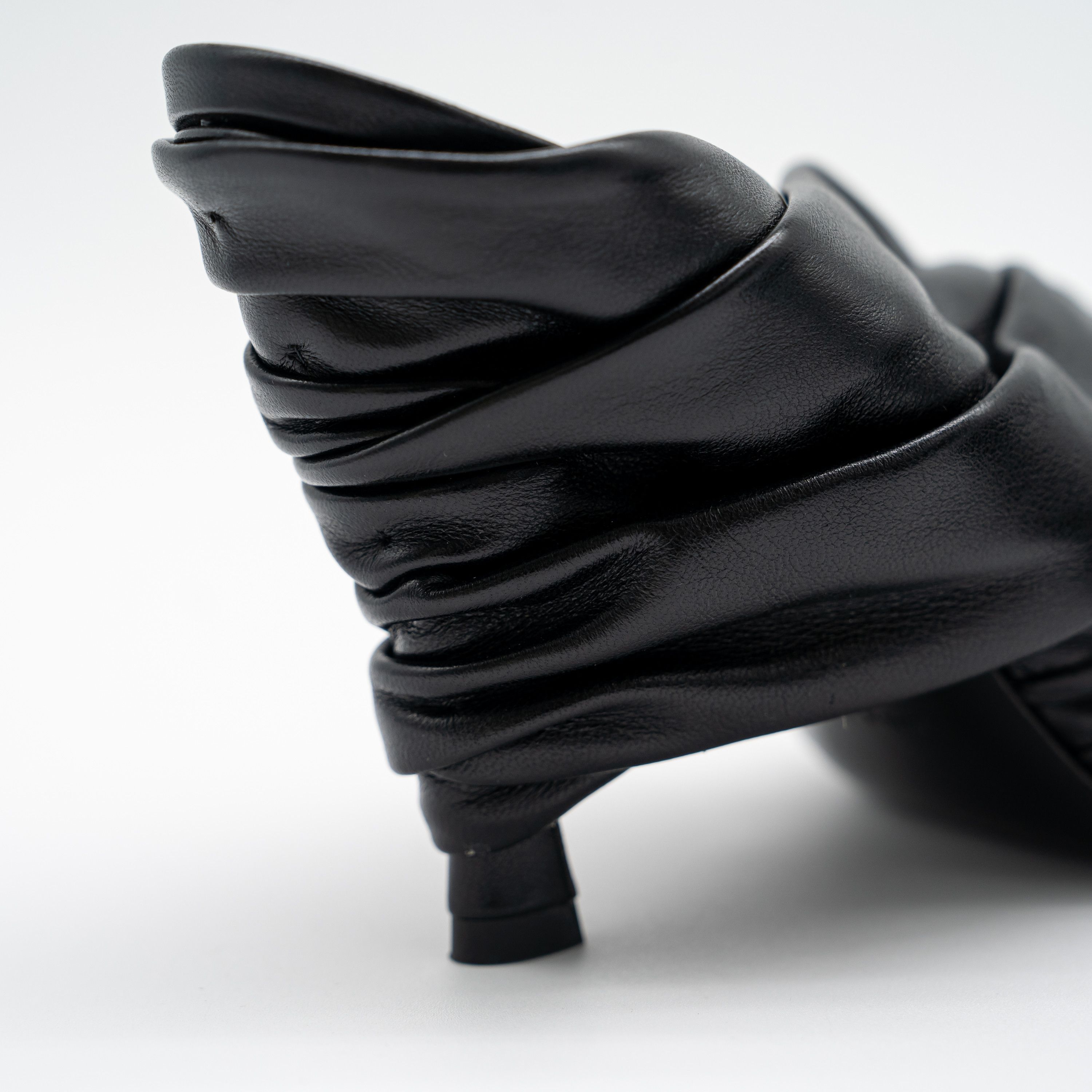 Givenchy Givenchy Show Twist Heels Mules Black Leather Size US 10 / IT 40 - 9 Thumbnail