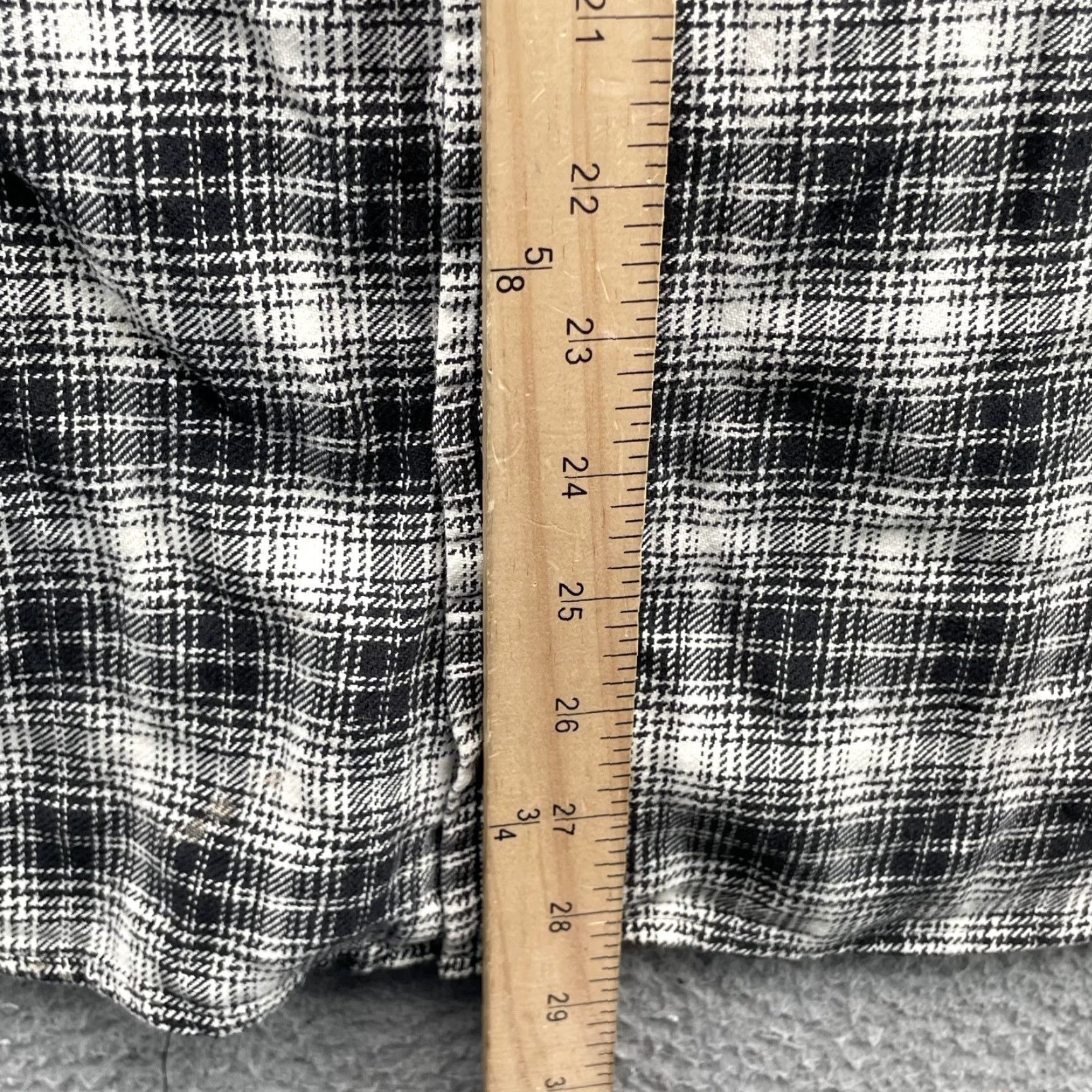 Vintage VINTAGE Woolrich Chamois Flannel Shirt Men Large Black Gorpcore Hunting Cabin Grunge 90s Size US L / EU 52-54 / 3 - 5 Thumbnail