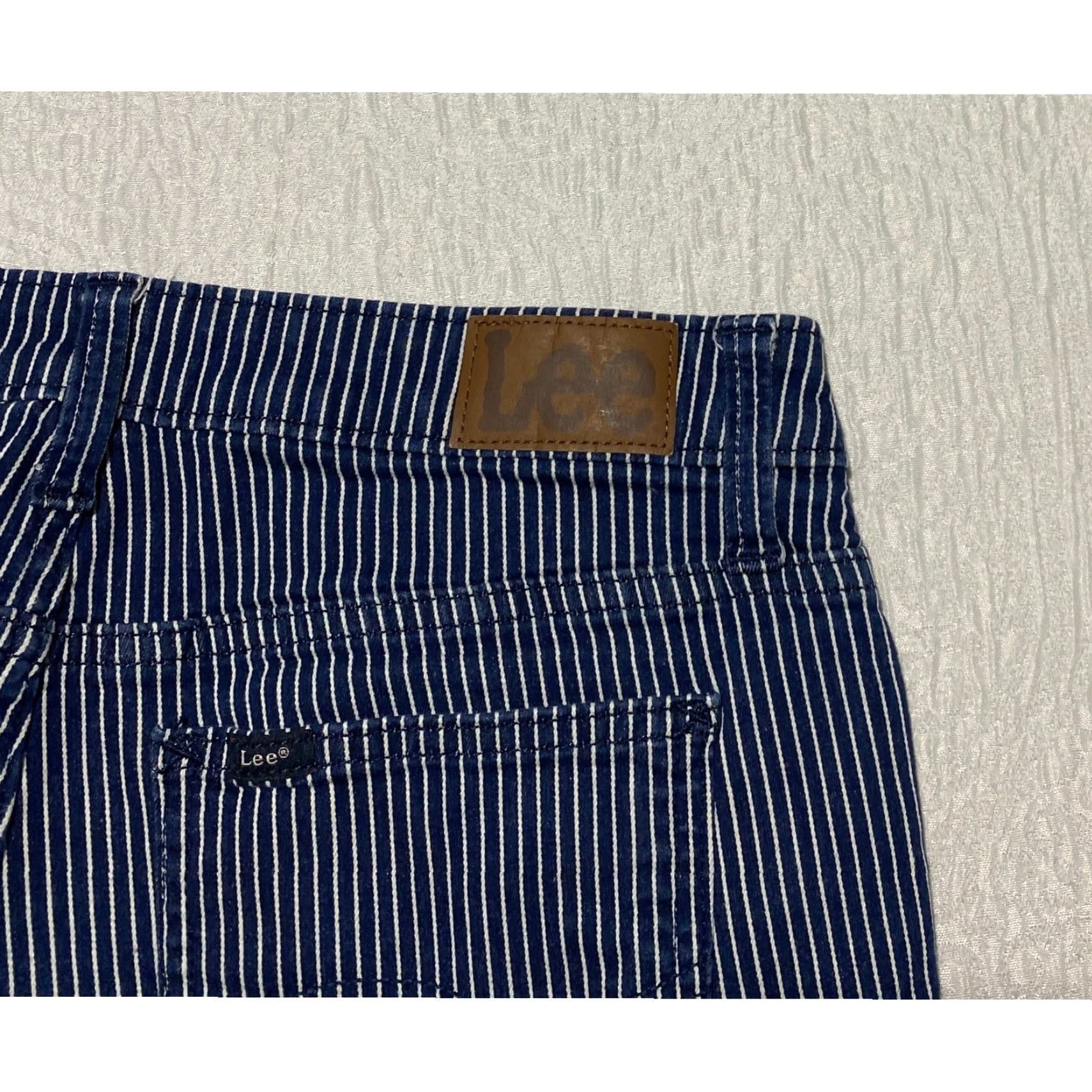 Lee Lee Shorts Women's Size 30 Blue Stripe Mid Rise Railroad Dark Wash Size 30" / US 8 / IT 44 - 3 Thumbnail