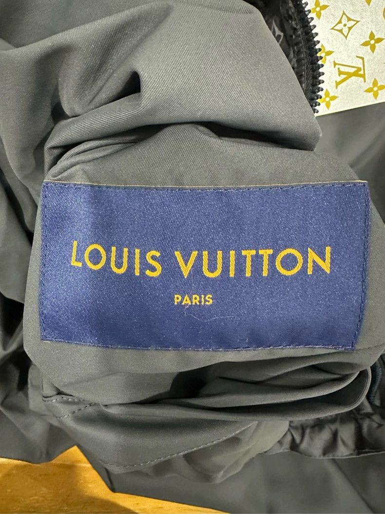 Louis Vuitton Logo-printed reversible windproof casual hoo