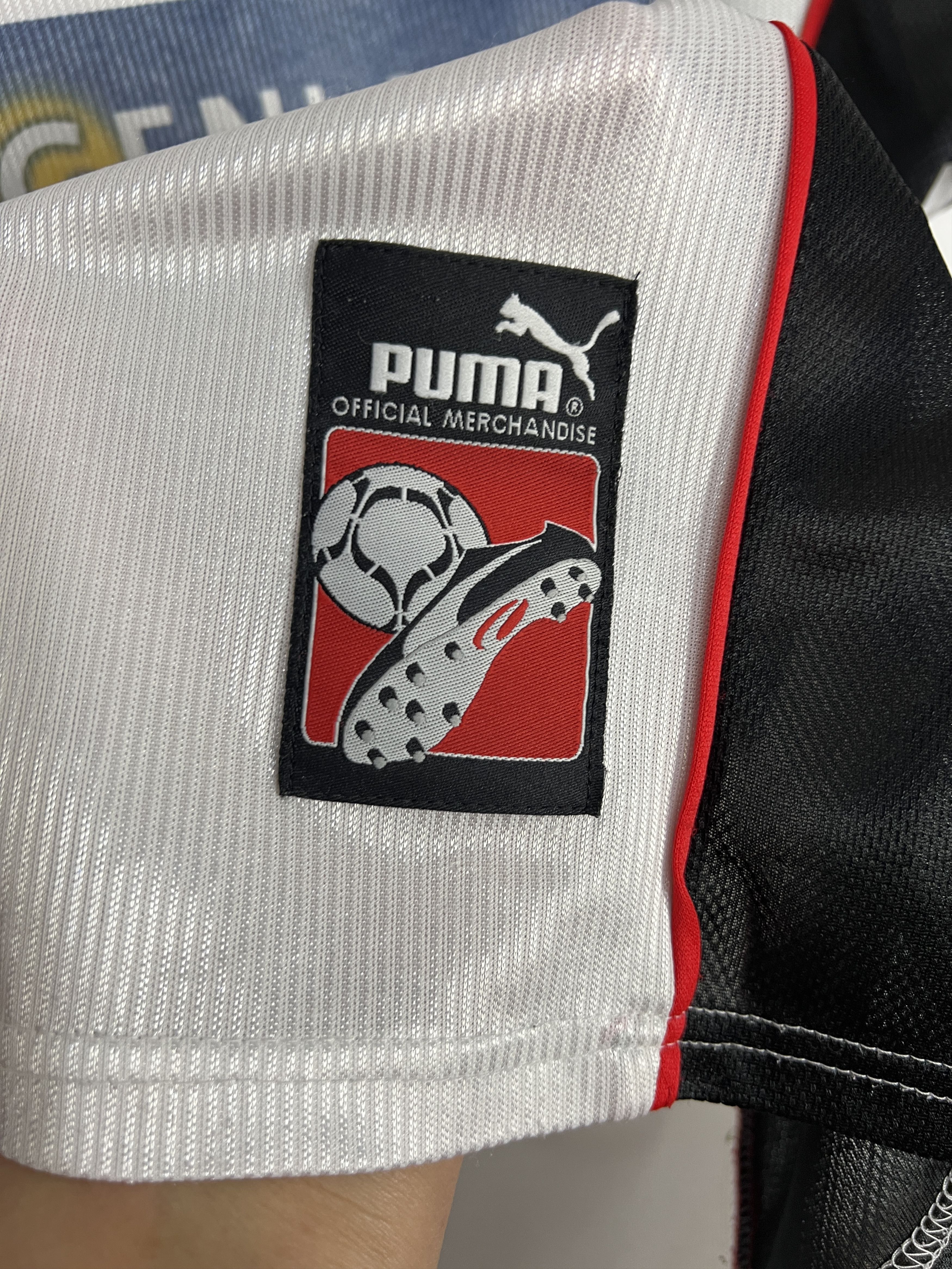 Puma Austria Home football shirt Soccer National Jersey Trikot Size US L / EU 52-54 / 3 - 4 Thumbnail