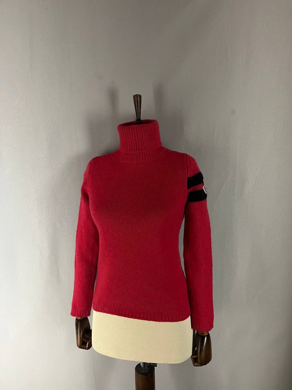 Moncler Moncler Red Sweater Size S / US 4 / IT 40 - 1 Thumbnail