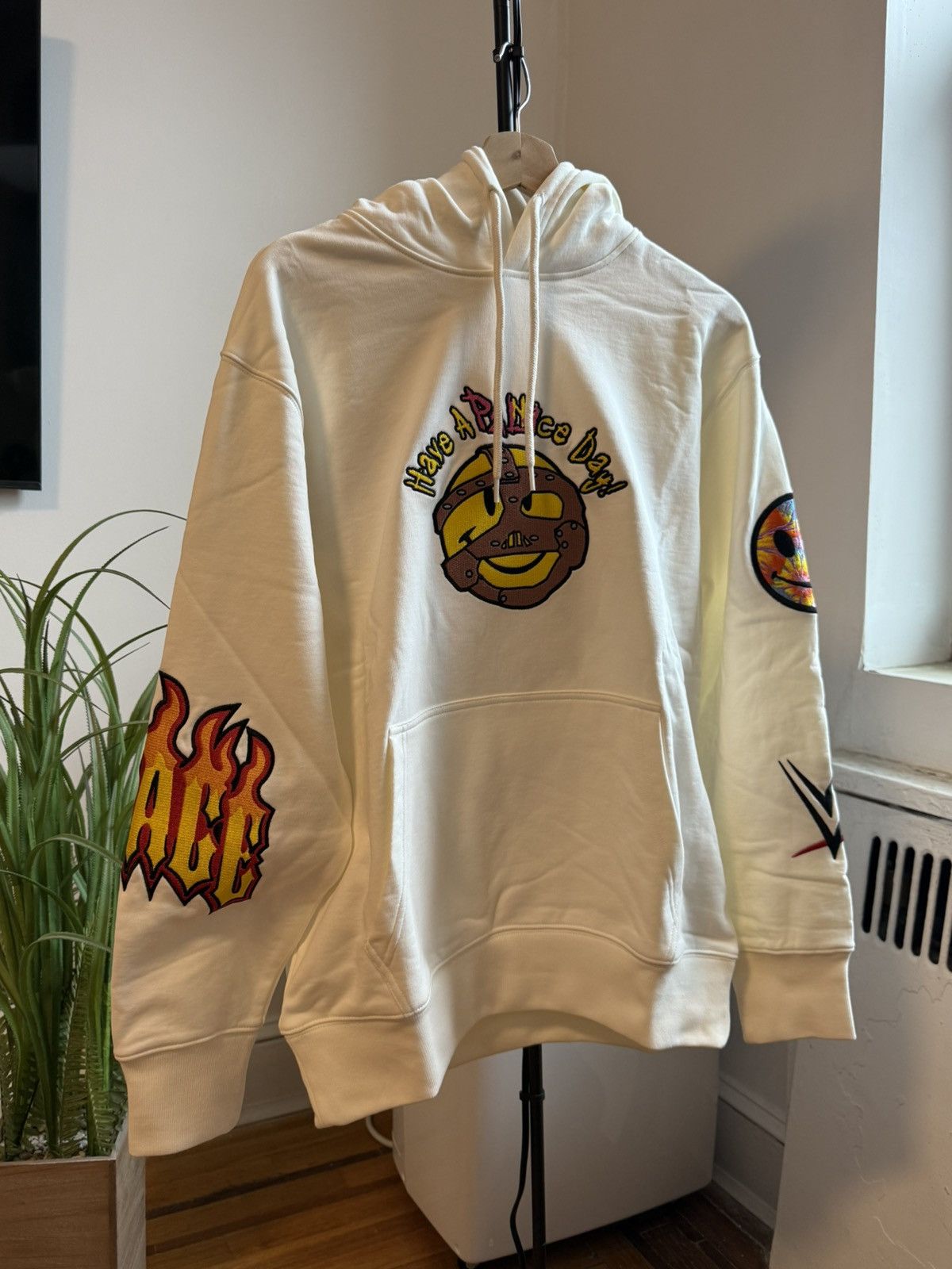 Palace Palace x WWE Love Hoodie White Size M Size US M / EU 48-50 / 2 - 1 Thumbnail