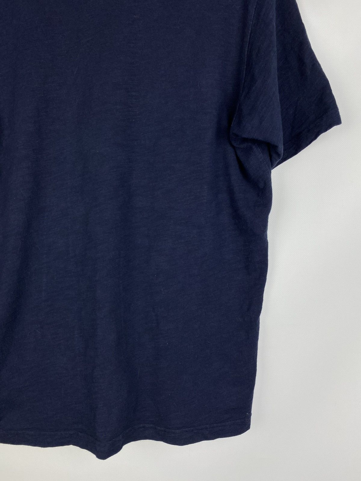 Uniqlo Uniqlo Hokusai Blue Japanese Art men’s t shirt size L Size US L / EU 52-54 / 3 - 17 Thumbnail