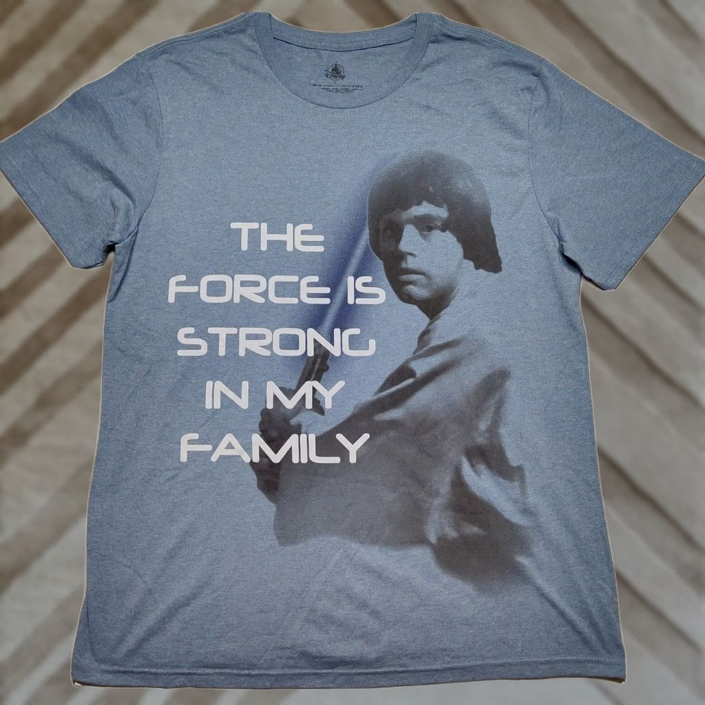 Disney DISNEY STORE Luke Skywalker The Force Is Strong In My Family Men Large Blue Graphic T-Shirt NEW Size US L / EU 52-54 / 3 - 1 Thumbnail