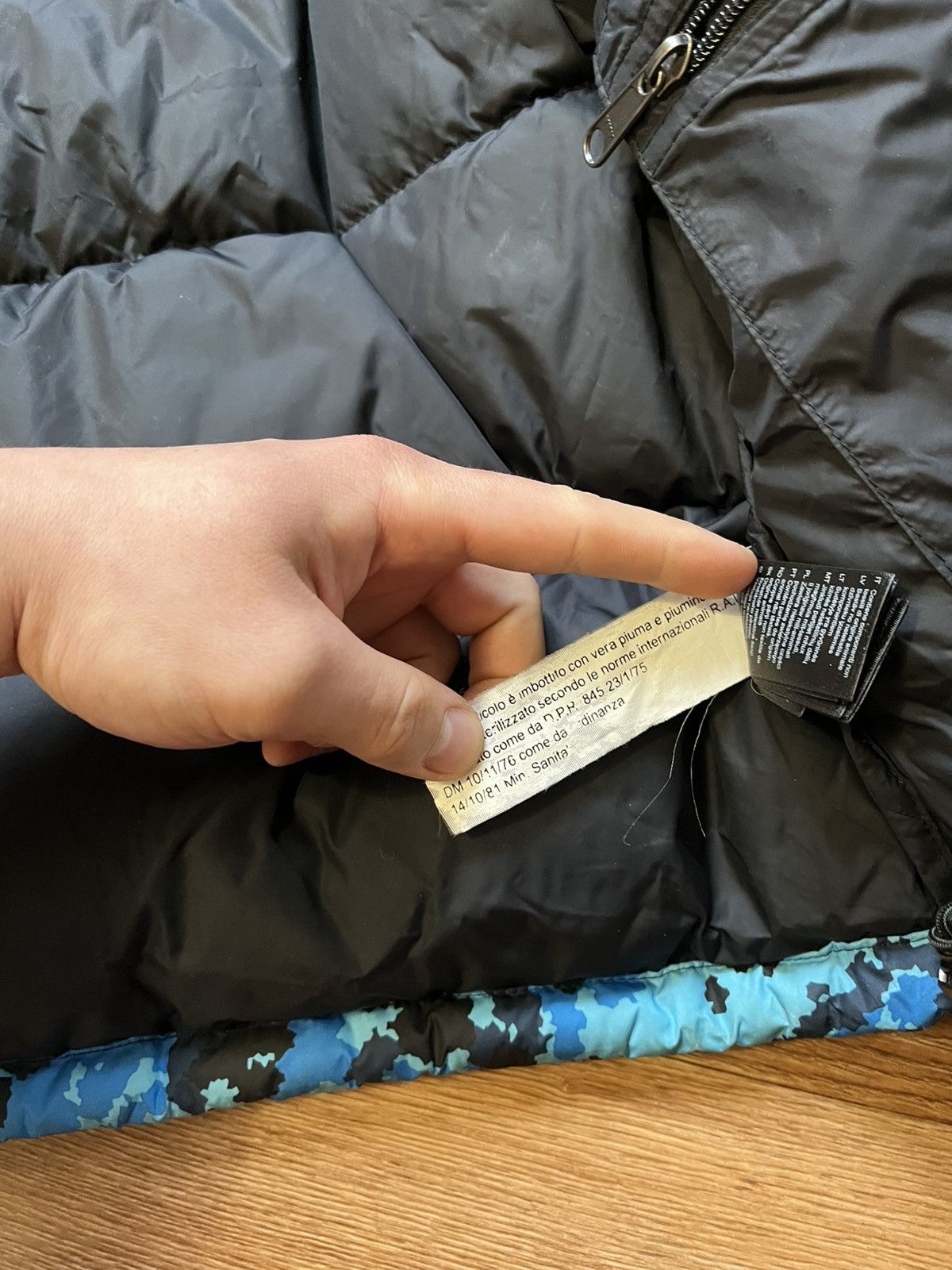 The North Face The North Face 1996 Retro Nuptse 700 Camo Jacket Size US S / EU 44-46 / 1 - 8 Thumbnail