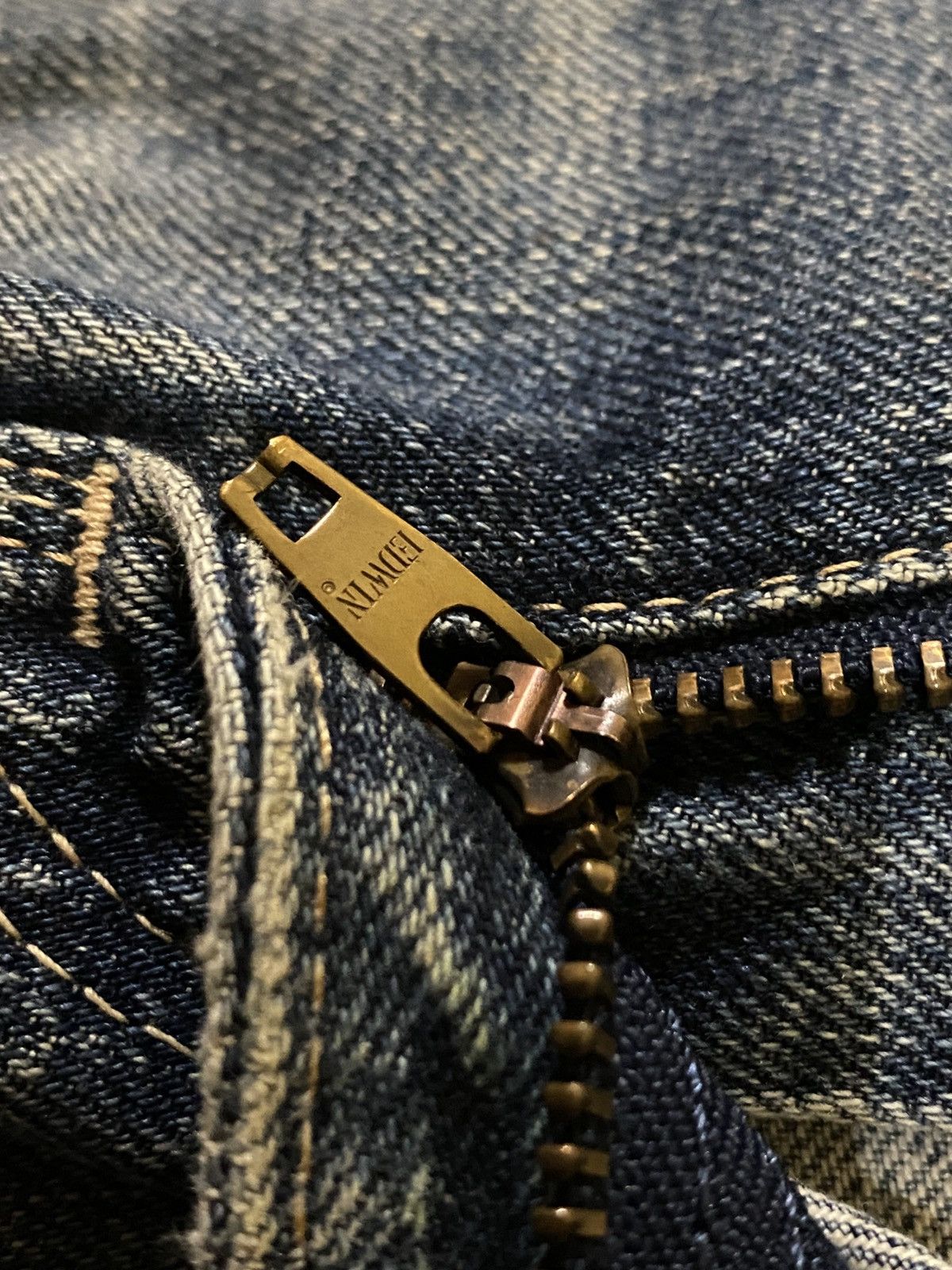 Edwin 00s EDWIN SELVEDGE Miss 505 Blue Rust Distressed Denim Jeans Size US 32 / EU 48 - 9 Thumbnail