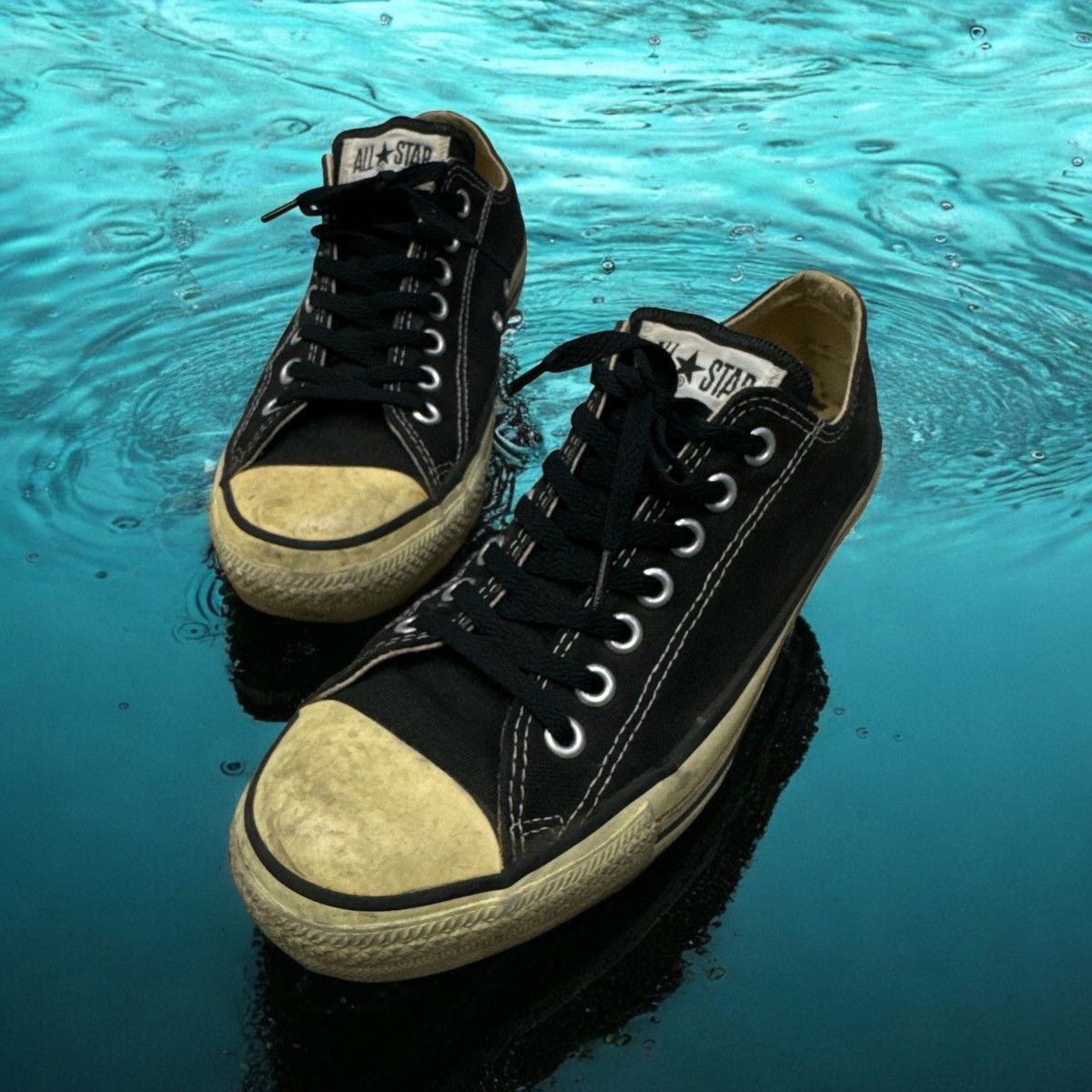 Converse × Vintage VTG CONVERSE MADE IN USA TRASHED DISTRESSED LOW-TOP SHOES Size US 8.5 / EU 41-42 - 2 Thumbnail