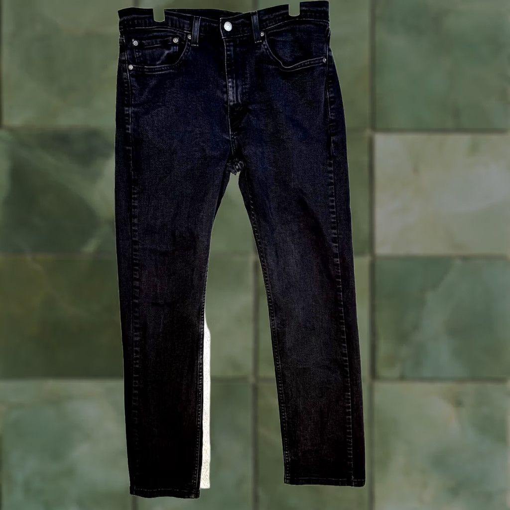 Levi's Levi’s 505 Regular Fit Men’s Jeans 34 x 32 Black Dark Wash Denim Straight Zip Fly Regular Fit Mens Jeans Size US 34 / EU 50 - 1 Thumbnail