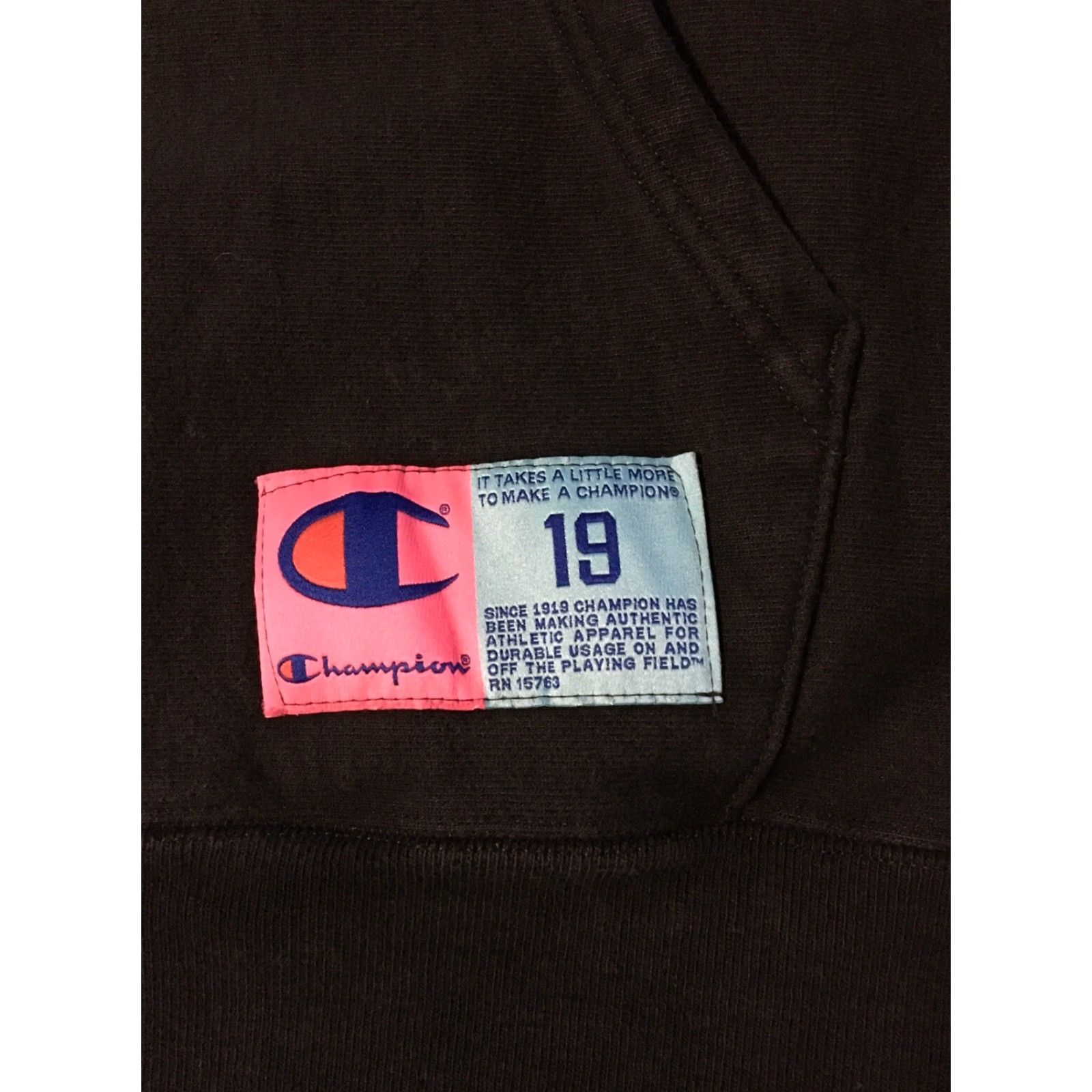 Champion VINTAGE Champion Reverse Weave Chenille Spellout Hoodie M Hip Hop Track Gym USA Black 90s Mens Size US M / EU 48-50 / 2 - 3 Thumbnail