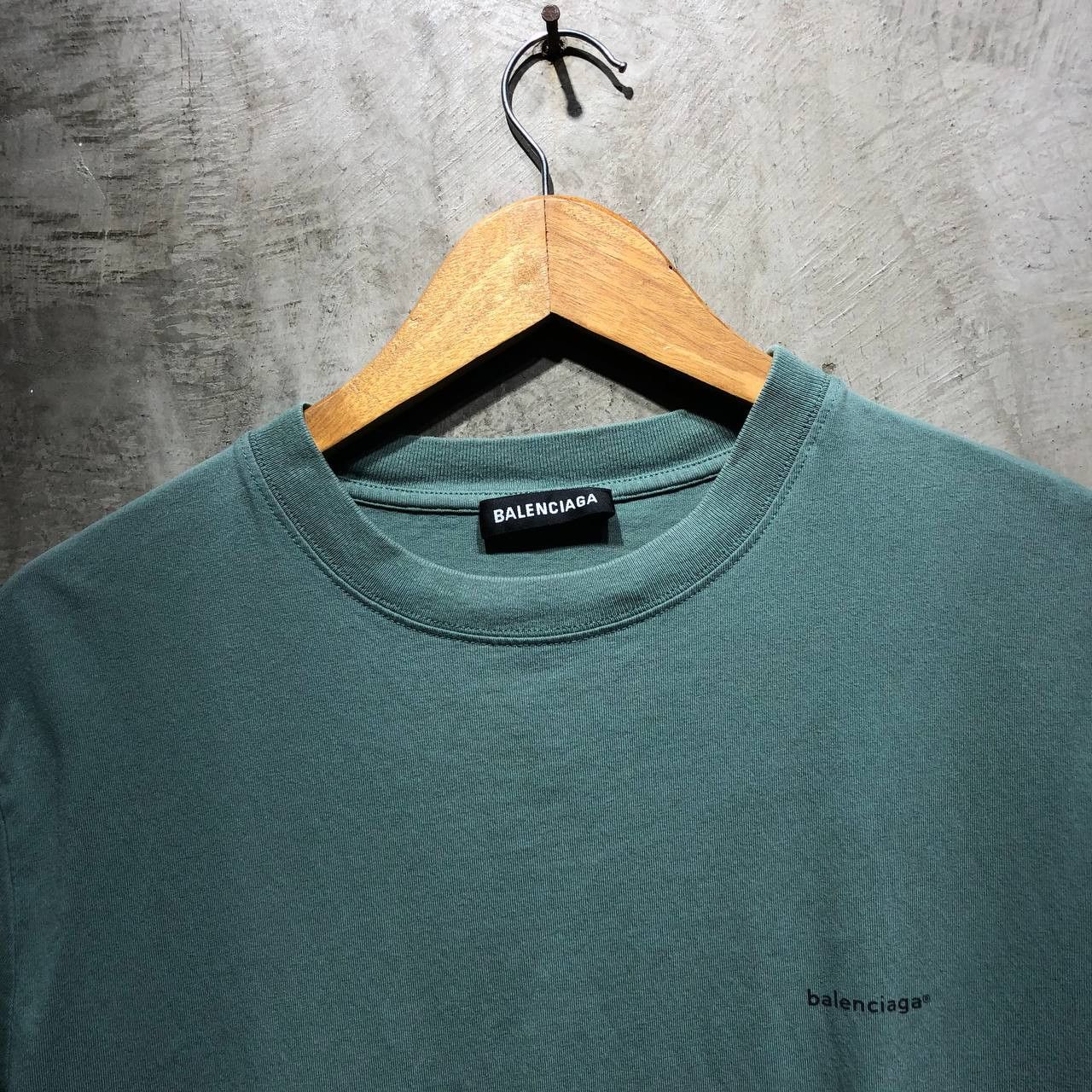Balenciaga Balenciaga copy right small logo tee Size US M / EU 48-50 / 2 - 2 Thumbnail