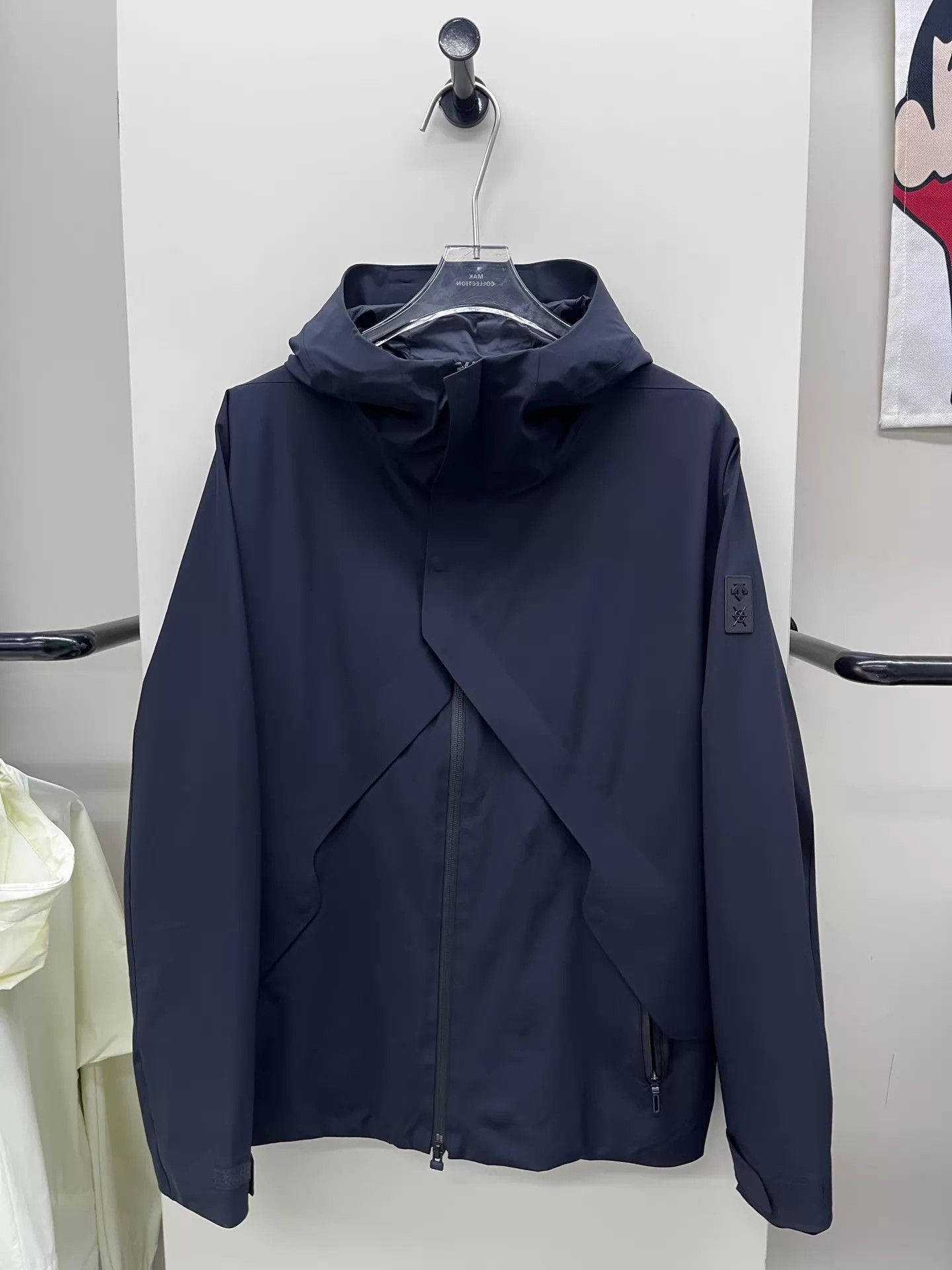 Descente DESCENTE DUALIS Softshell Jacket XL 99 New Size US XL / EU 56 / 4 - 1 Thumbnail