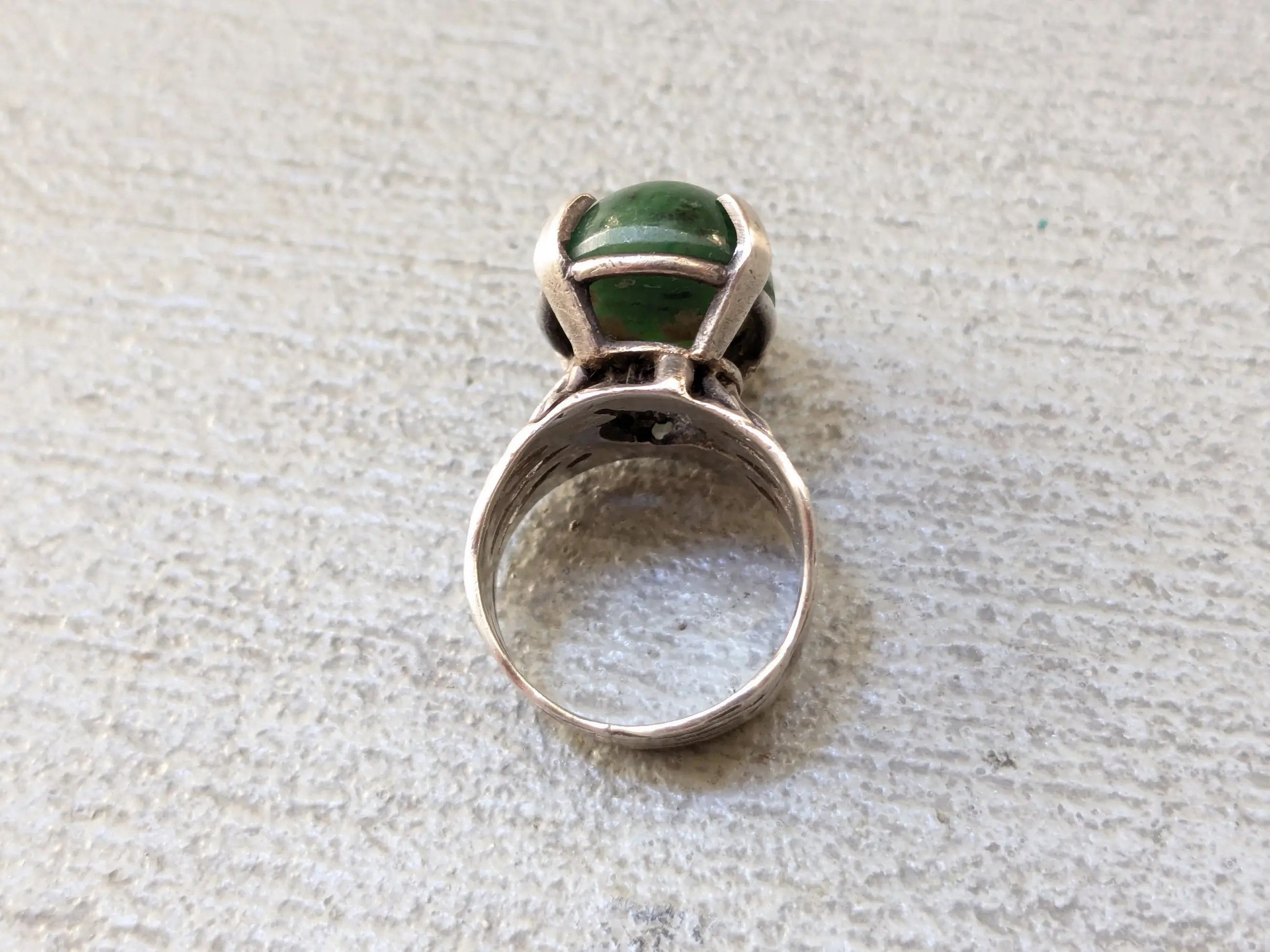 Jewelry Vintage Sterling Silver Ring Green Jade Brutalist Modern Size ONE SIZE - 9 Thumbnail