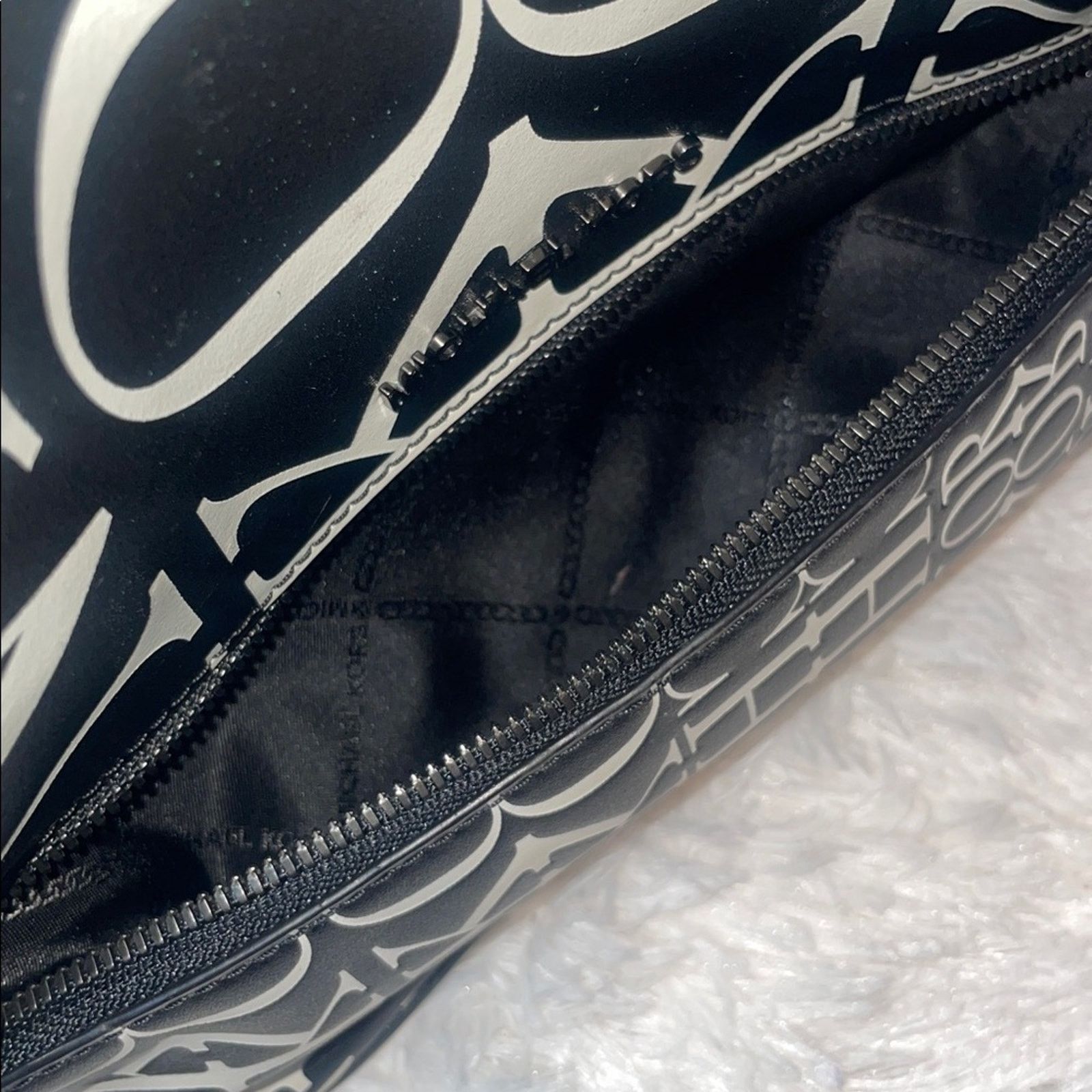 Michael Kors Michael Kors Rhea Zip Medium Leather Backpack Black White Size ONE SIZE - 3 Thumbnail