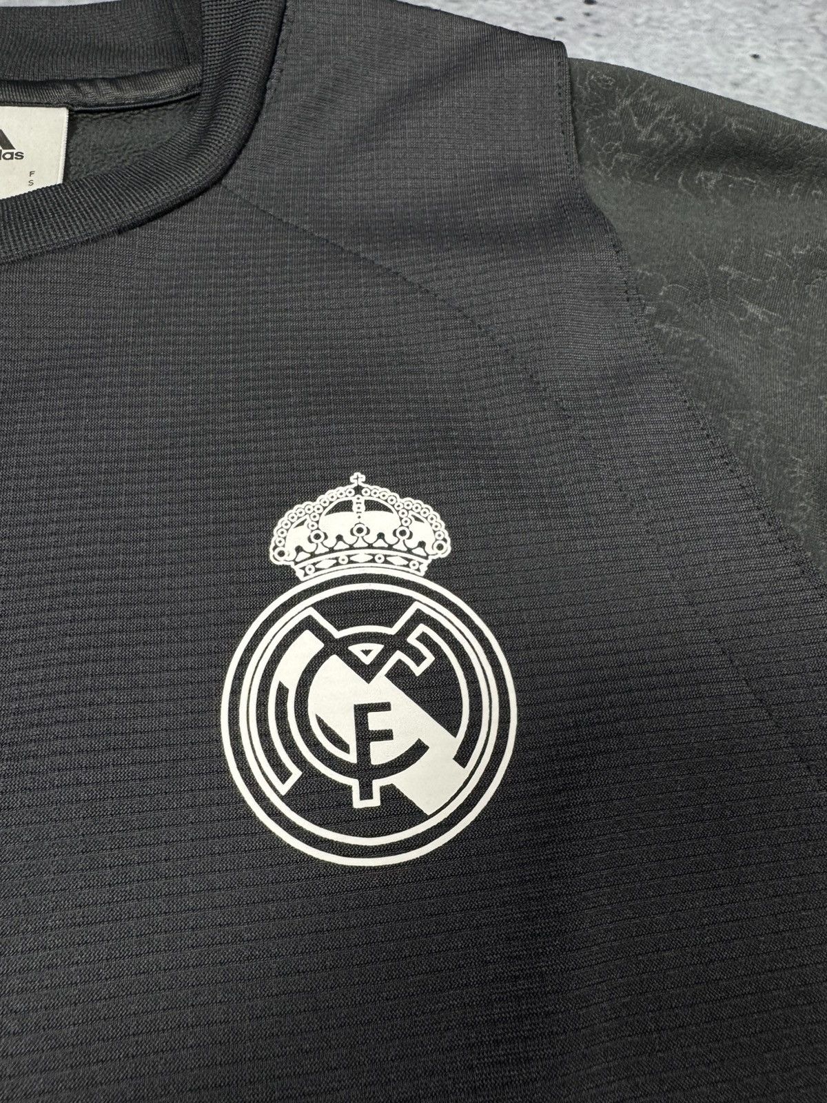 Vintage Real Madrid Adidas Sweatshirt 2016 Pre Owned Size US S / EU 44-46 / 1 - 5 Thumbnail