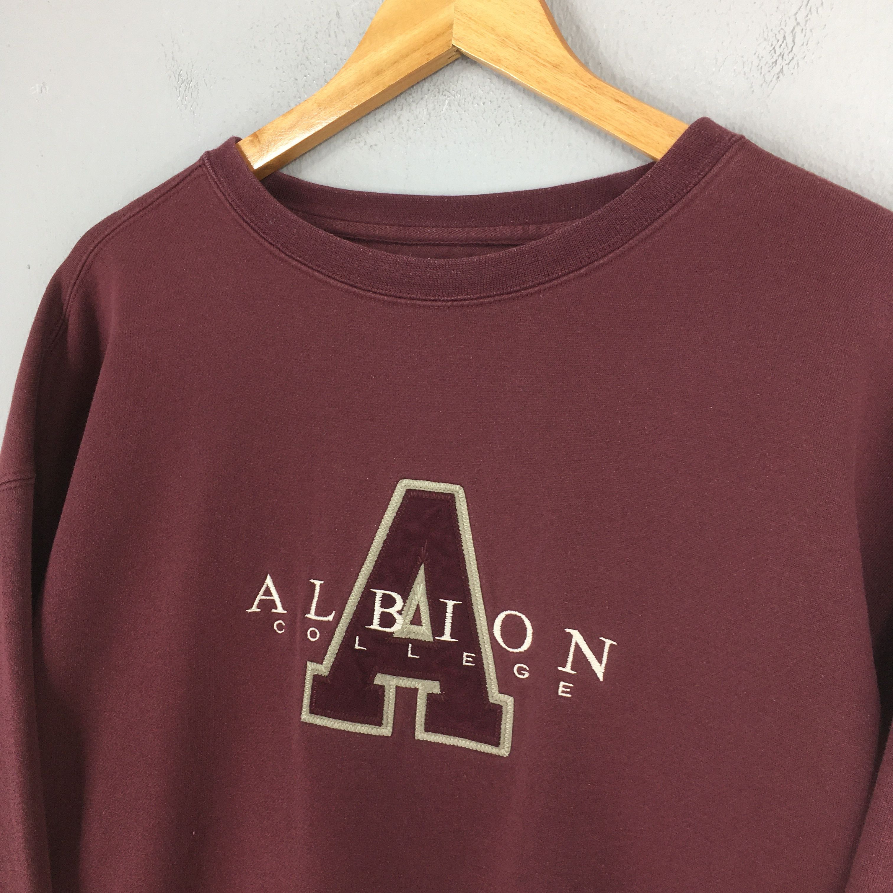 Vintage Vintage Albion College Red Sweatshirt XLarge Size US XL / EU 56 / 4 - 3 Thumbnail