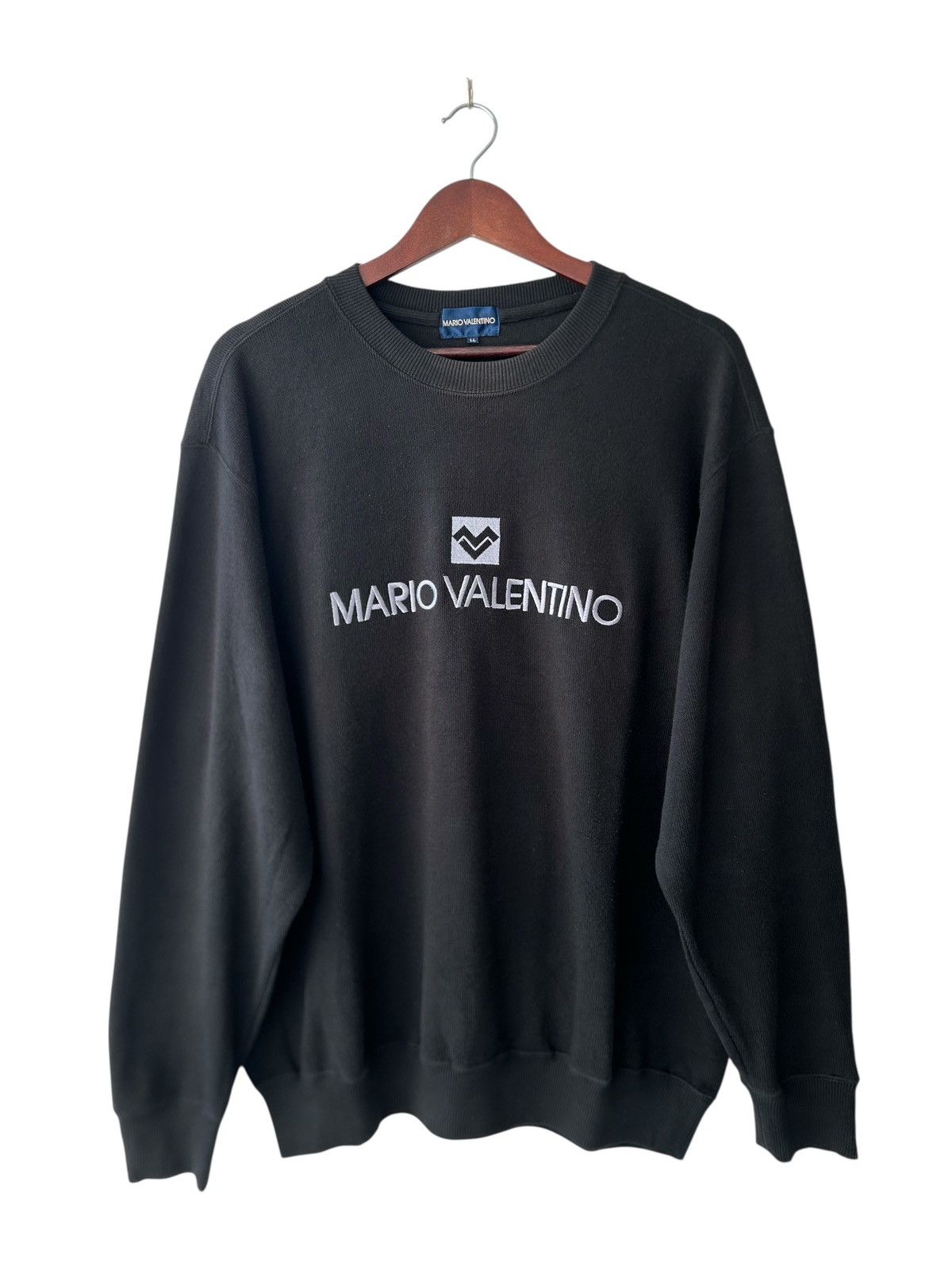 Mario Valentino Vintage Mario Valentino Spell Out Sweatshirt Size US L / EU 52-54 / 3 - 1 Thumbnail
