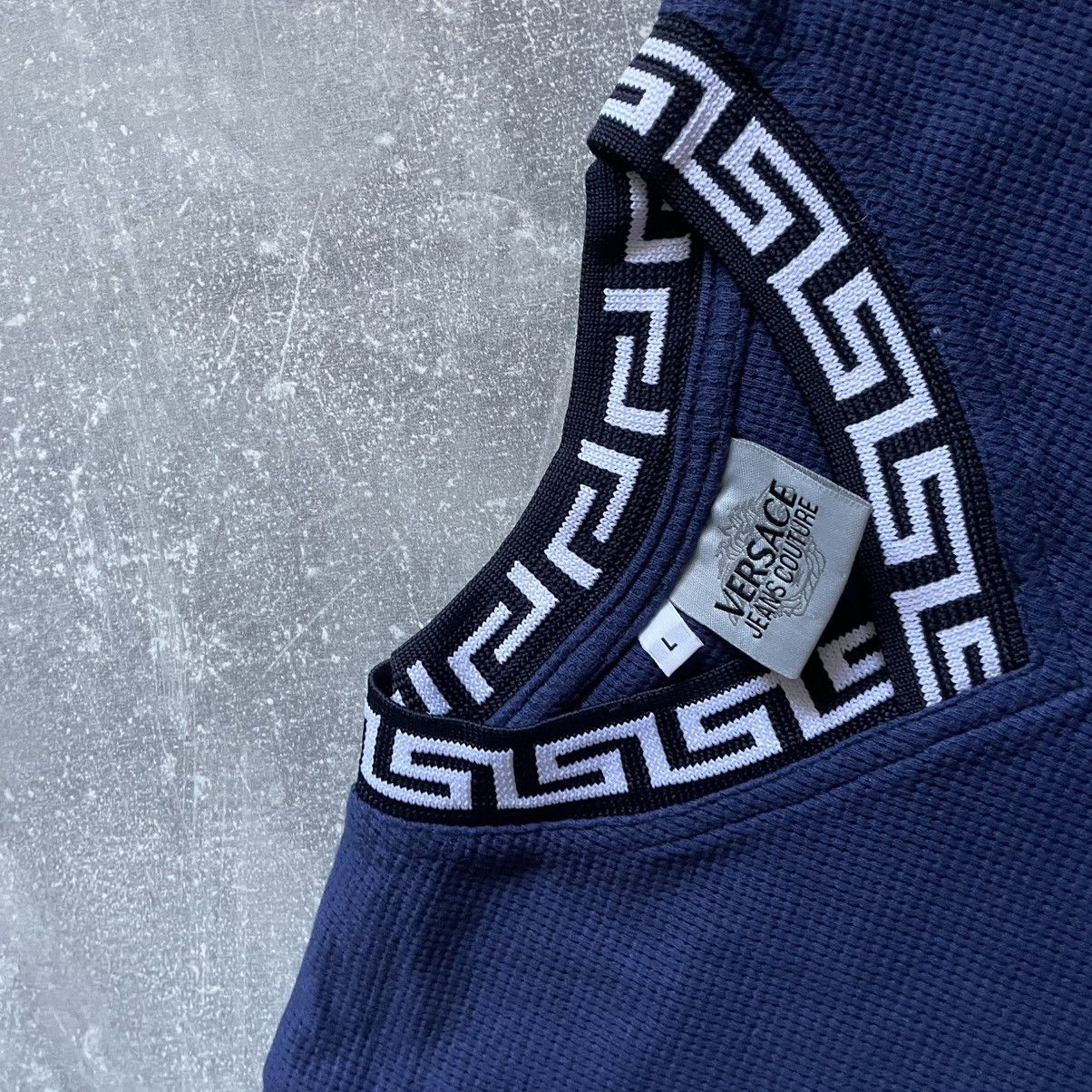 Versace Rare NEW 90s☀️ Versace men polo size L old money shirt tee Size US L / EU 52-54 / 3 - 2 Thumbnail