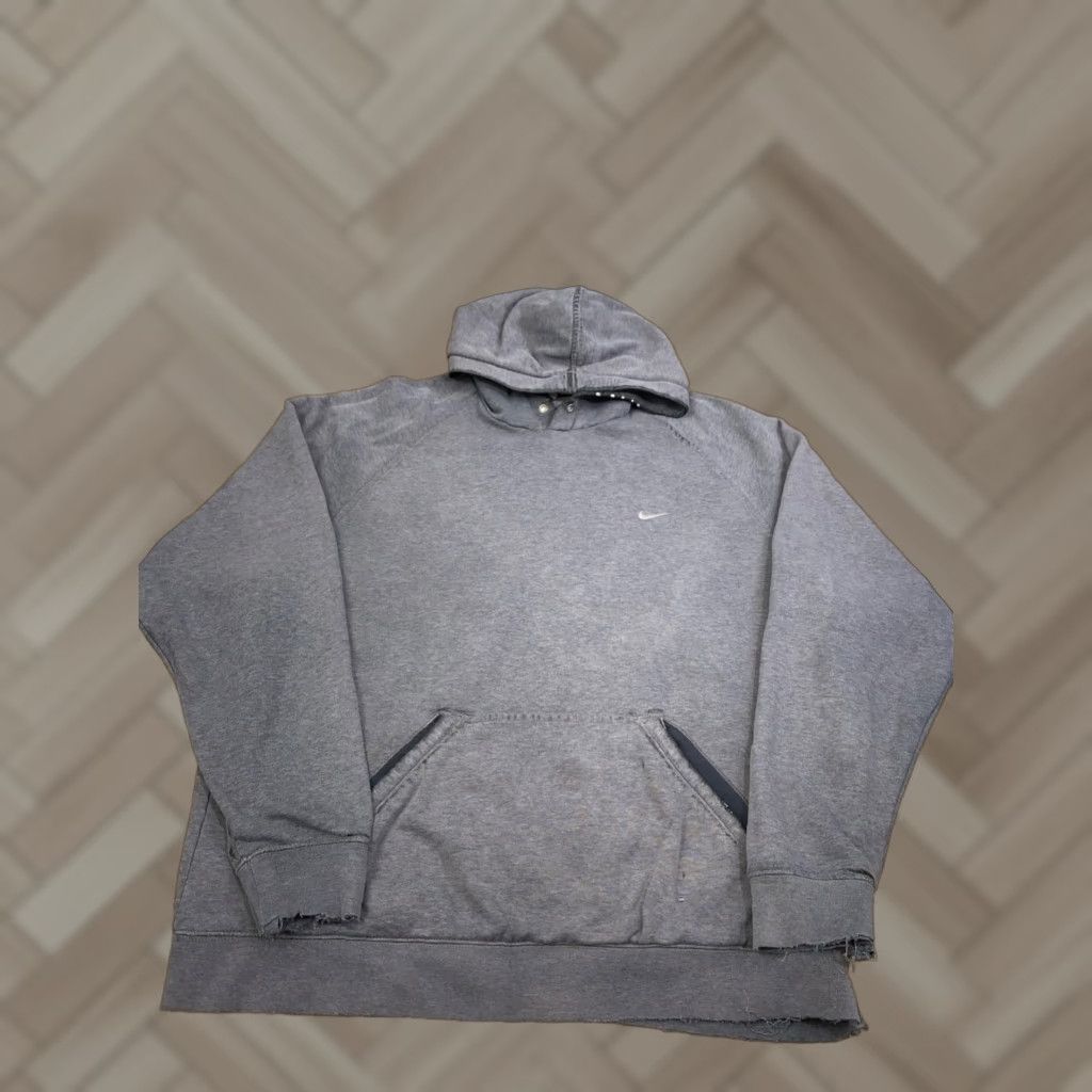 Nike VINTAGE Nike Hoodie Mens XL Gray Distressed Thrashed Faded Y2K 12101 Size US XL / EU 56 / 4 - 1 Thumbnail