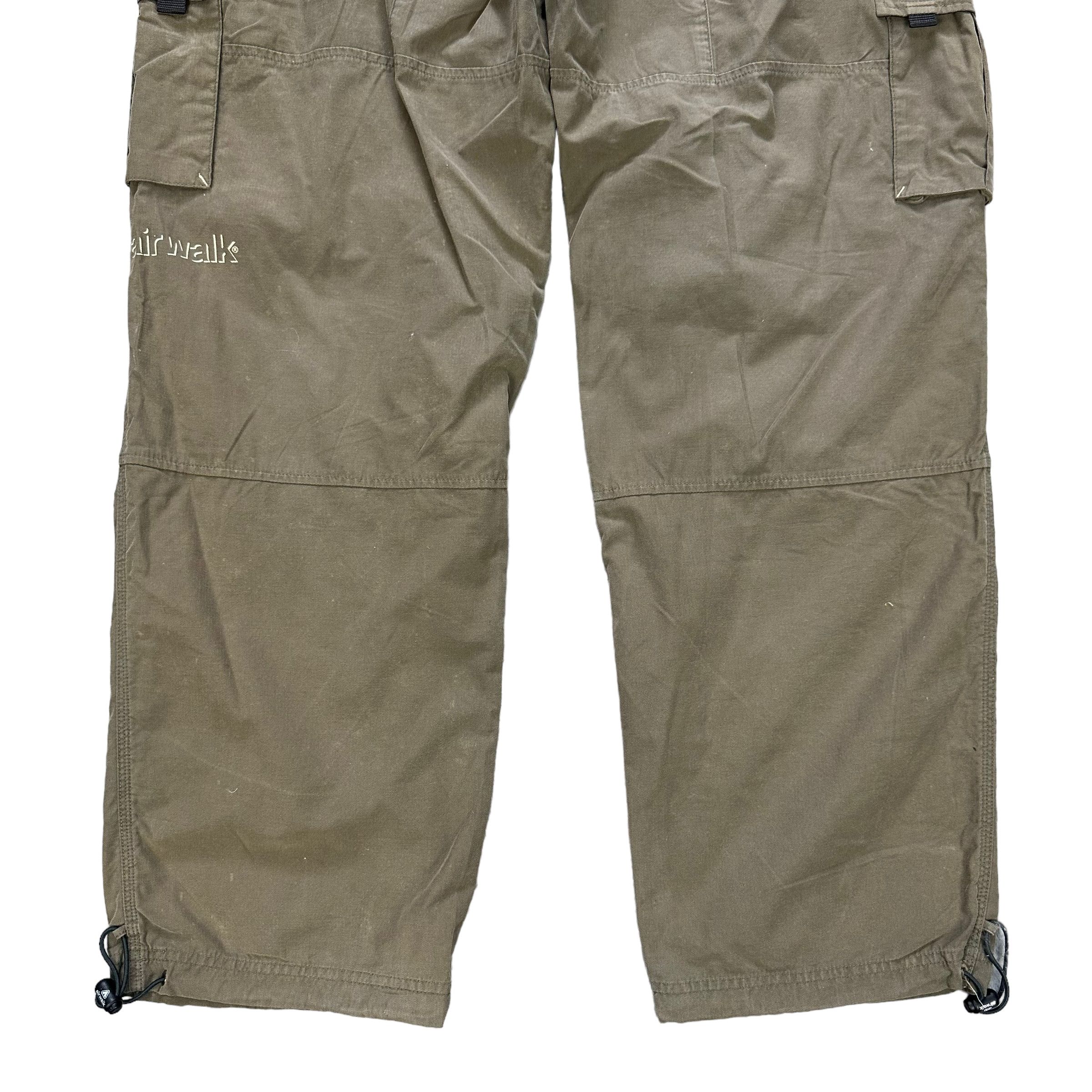 Airwalk AIRWALK MULTIPOCKET BELTED CARGO PANTS #7466-147 Size US 35 - 12 Thumbnail