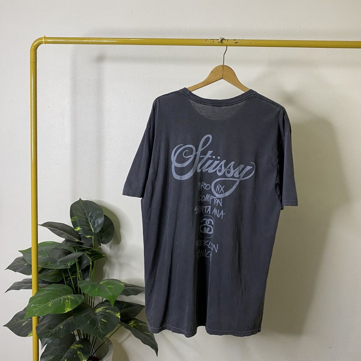 Stussy Vintage Y2K Stussy Tour Washed Gray T Shirt Size US XL / EU 56 / 4 - 6 Thumbnail