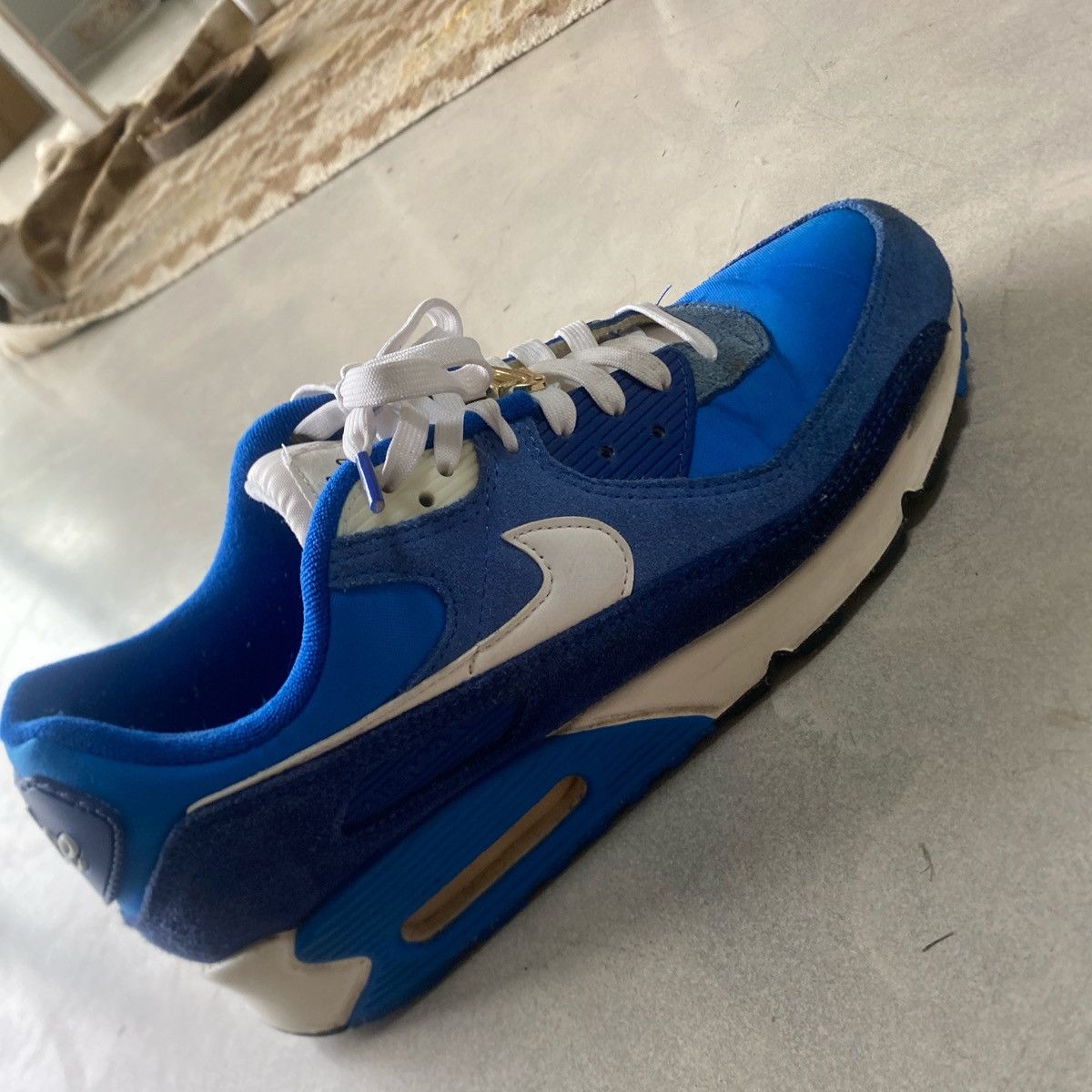 Nike Nike Air Max 90 SE FIRST USE SIGNAL BLUES! FOR SALE! Size US 10.5 / EU 43-44 - 1 Thumbnail