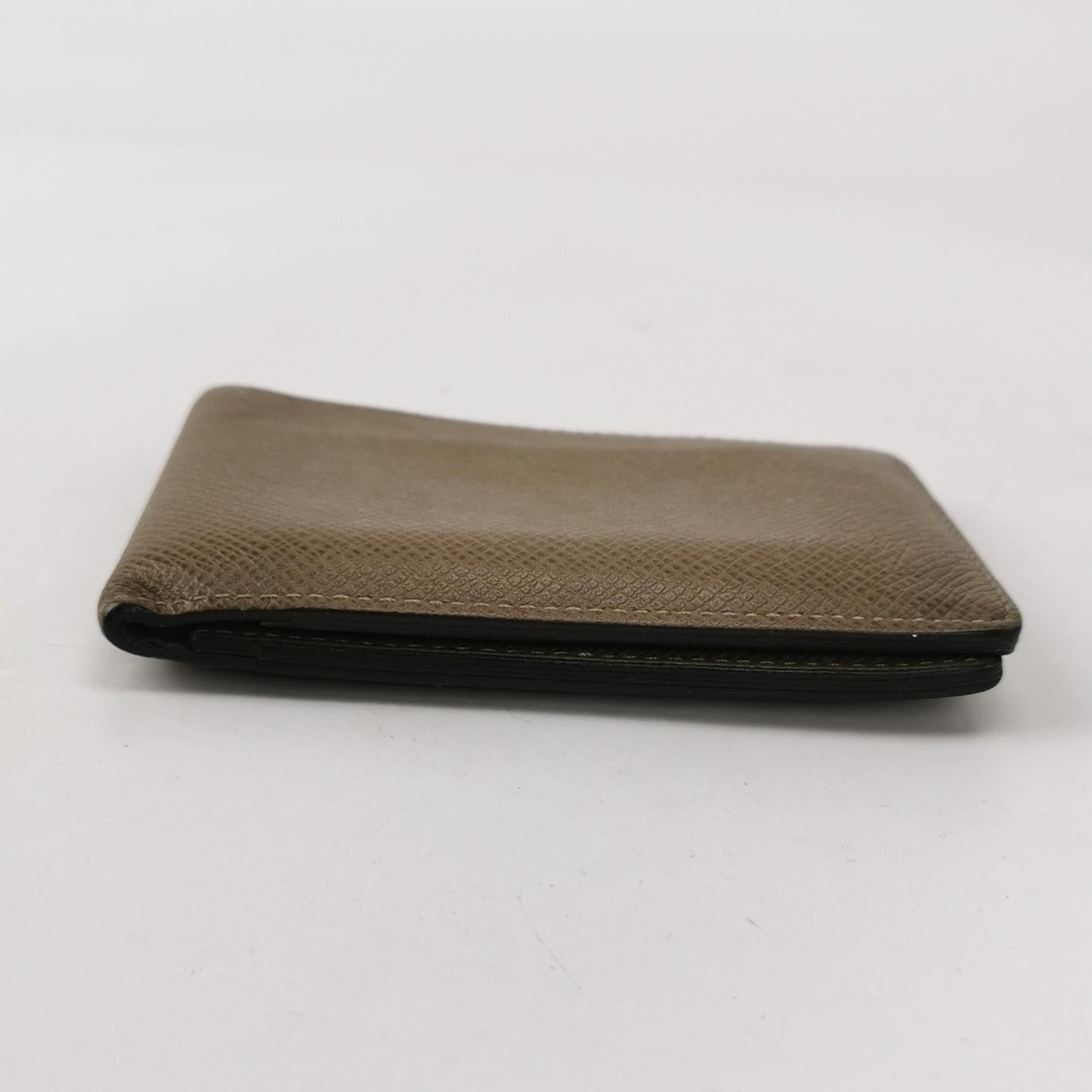 Louis Vuitton Louis Vuitton (LV) Multiple Cowhide Solid Color Bifold Wall Size ONE SIZE - 4 Thumbnail
