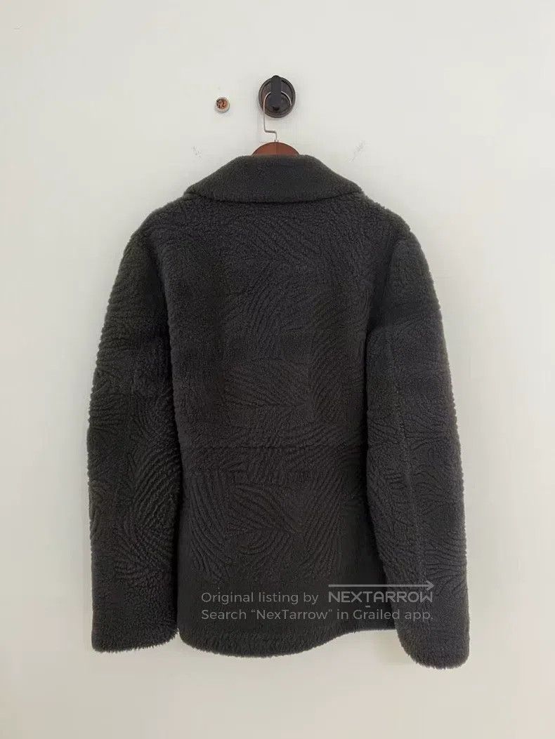 Louis Vuitton Louis Vuitton Dark grey lambskin one-piece coat Size US M / EU 48-50 / 2 - 2 Thumbnail