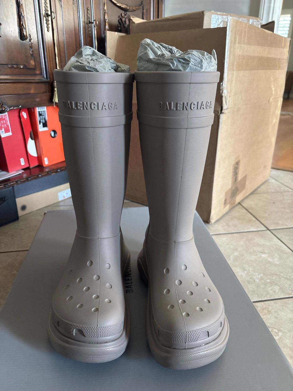 Balenciaga × Crocs Balenciaga x crocs rubber boots beige size 42 Size US 9 / EU 42 - 5 Thumbnail