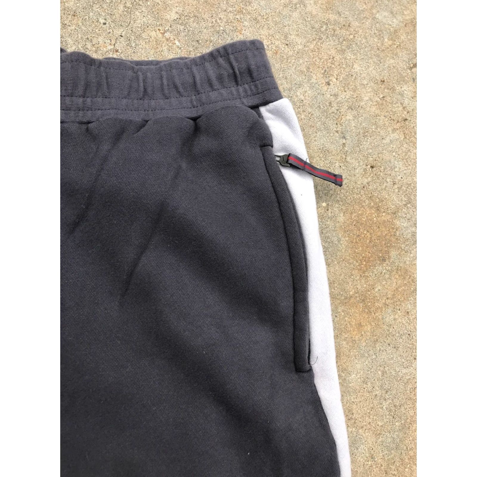 Nike VINTAGE Nike Sweatpants Men's XL Gray Striped 90s Joggers Embroidery Activewear Size US 36 / EU 52 - 3 Thumbnail