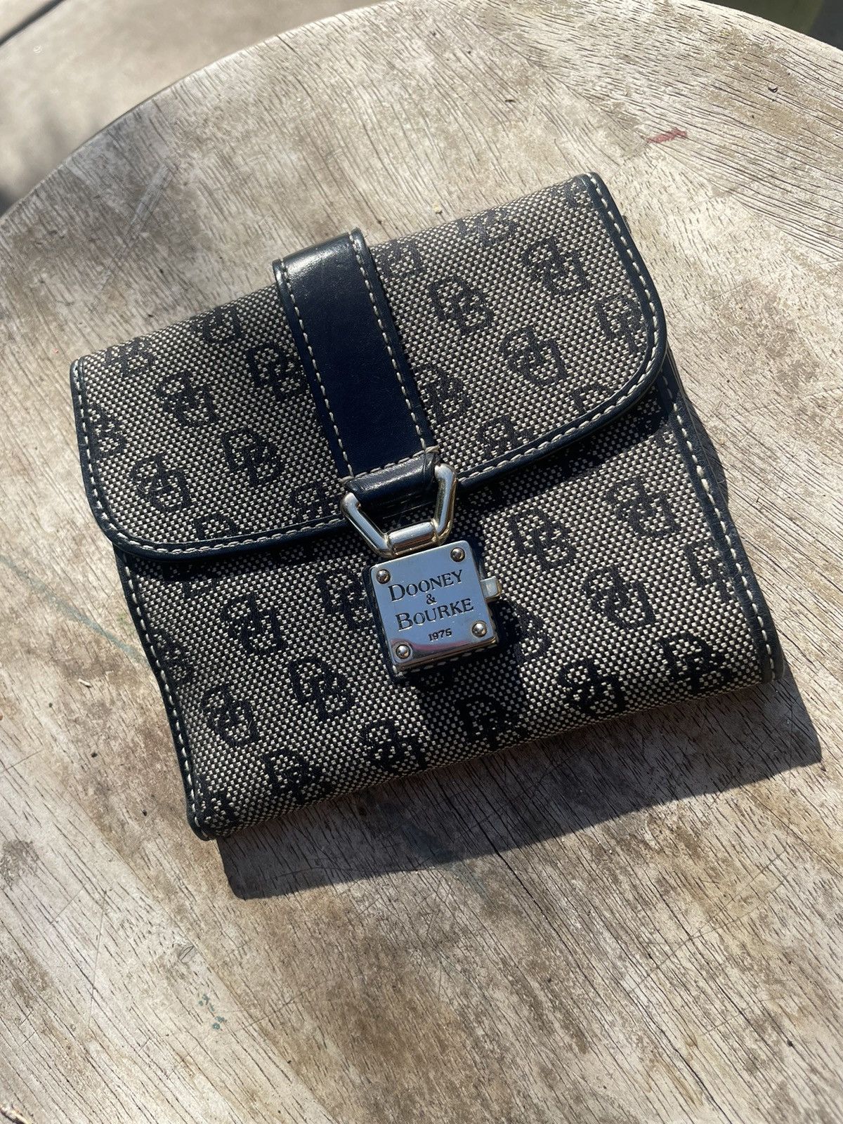 Dooney & Bourke Dooney & Bourke classic black logo wallet Size ONE SIZE - 1 Thumbnail