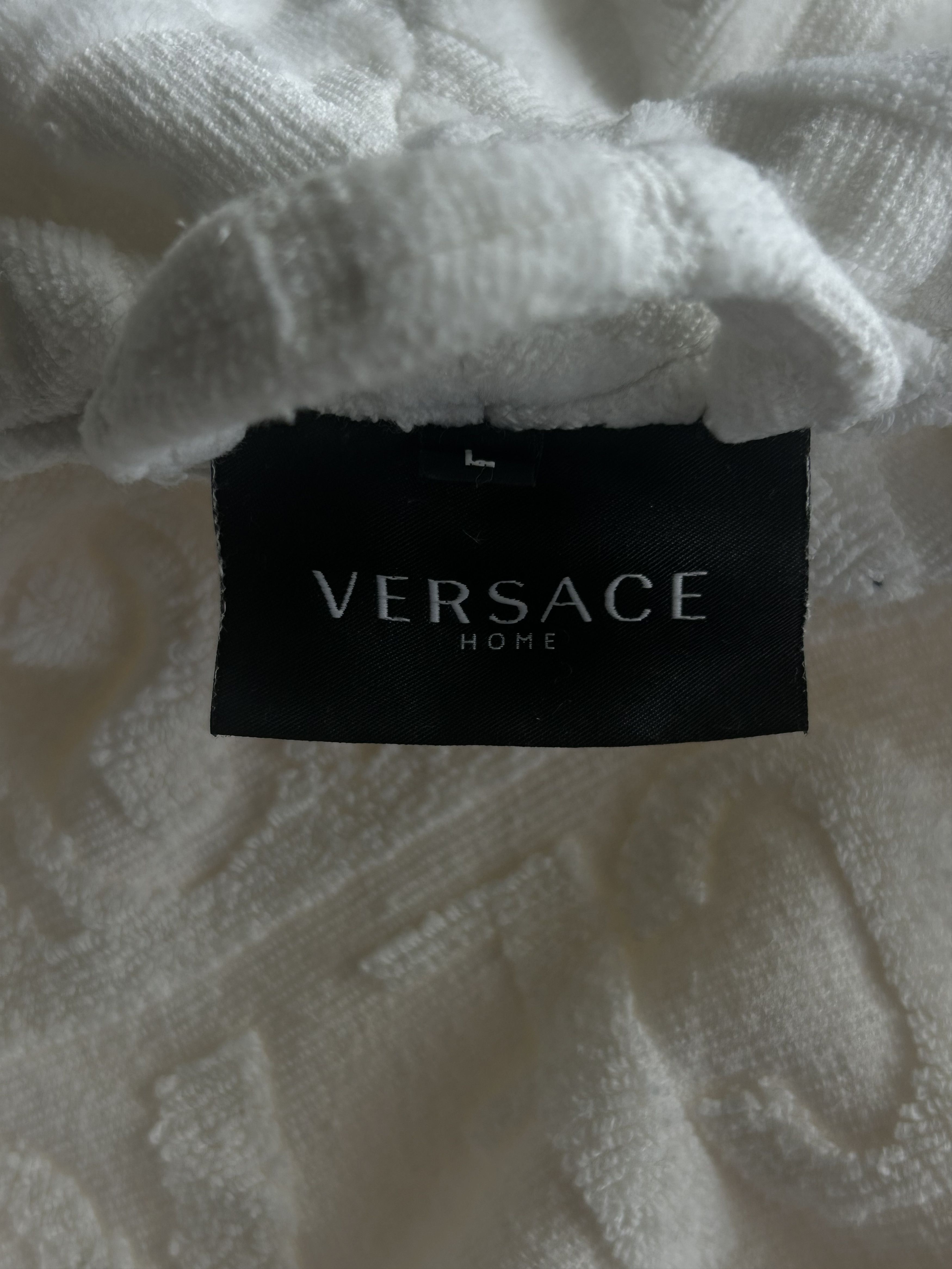 Versace Versace White Baroque Men's Bathrobe Size US L / EU 52-54 / 3 - 3 Thumbnail
